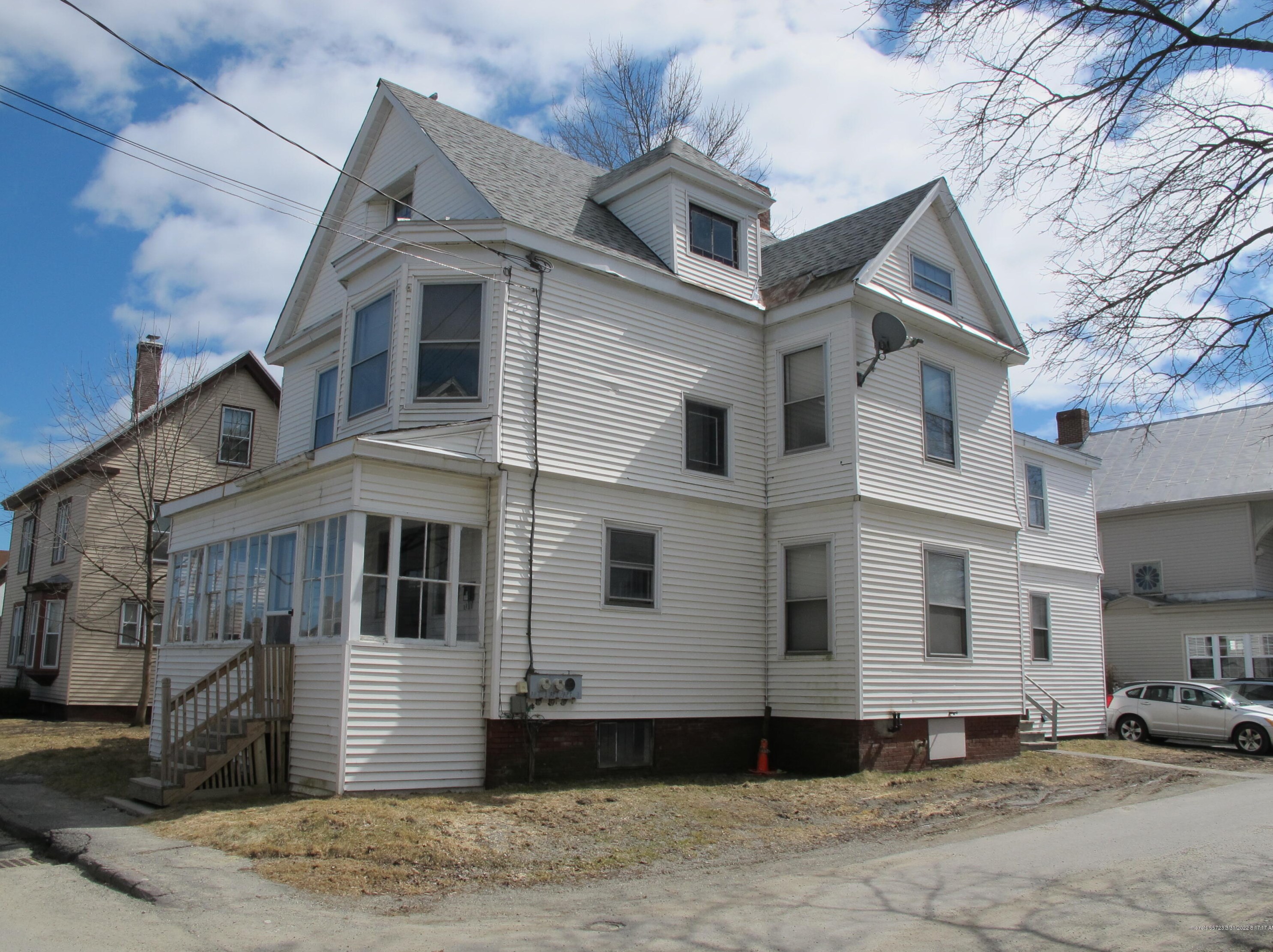 12 Center St, Waterville, ME 04901
