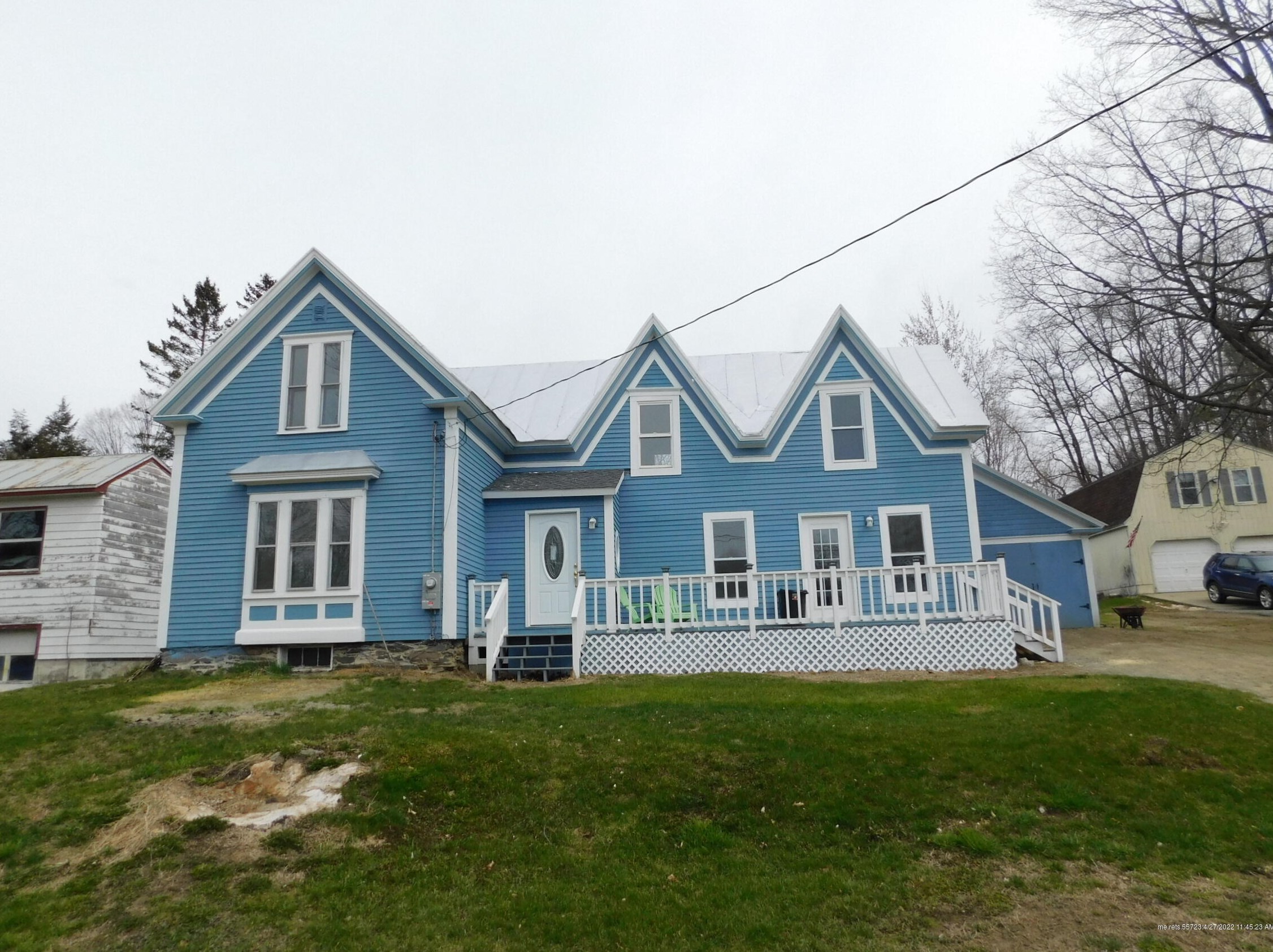 16 Jones St, Madison, ME 04950-1504