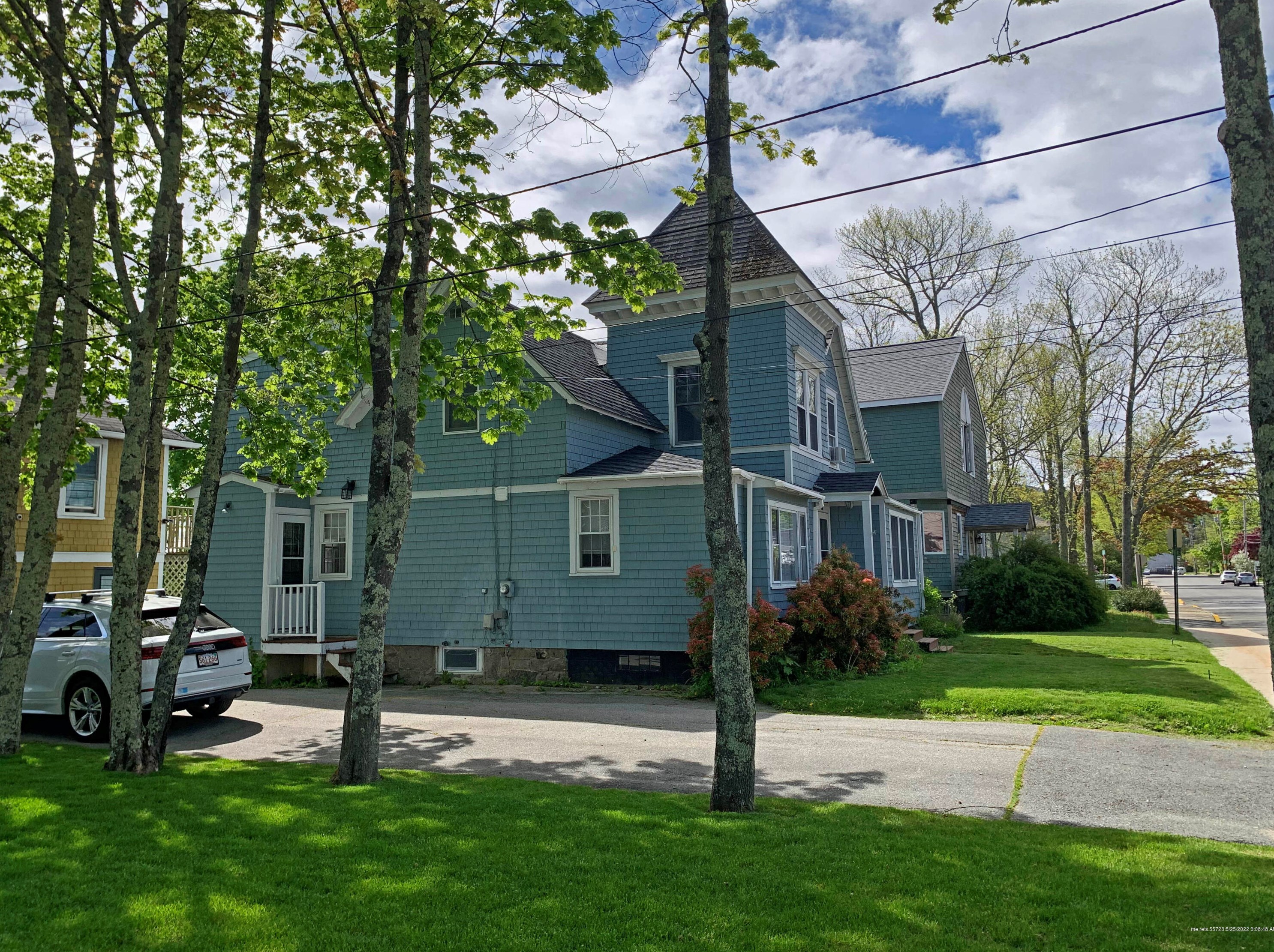 80 Ledgelawn Ave, Bar Harbor, ME 04609-1305