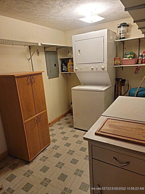 309 Pleasant St, Canton ME 04221-3144 exterior