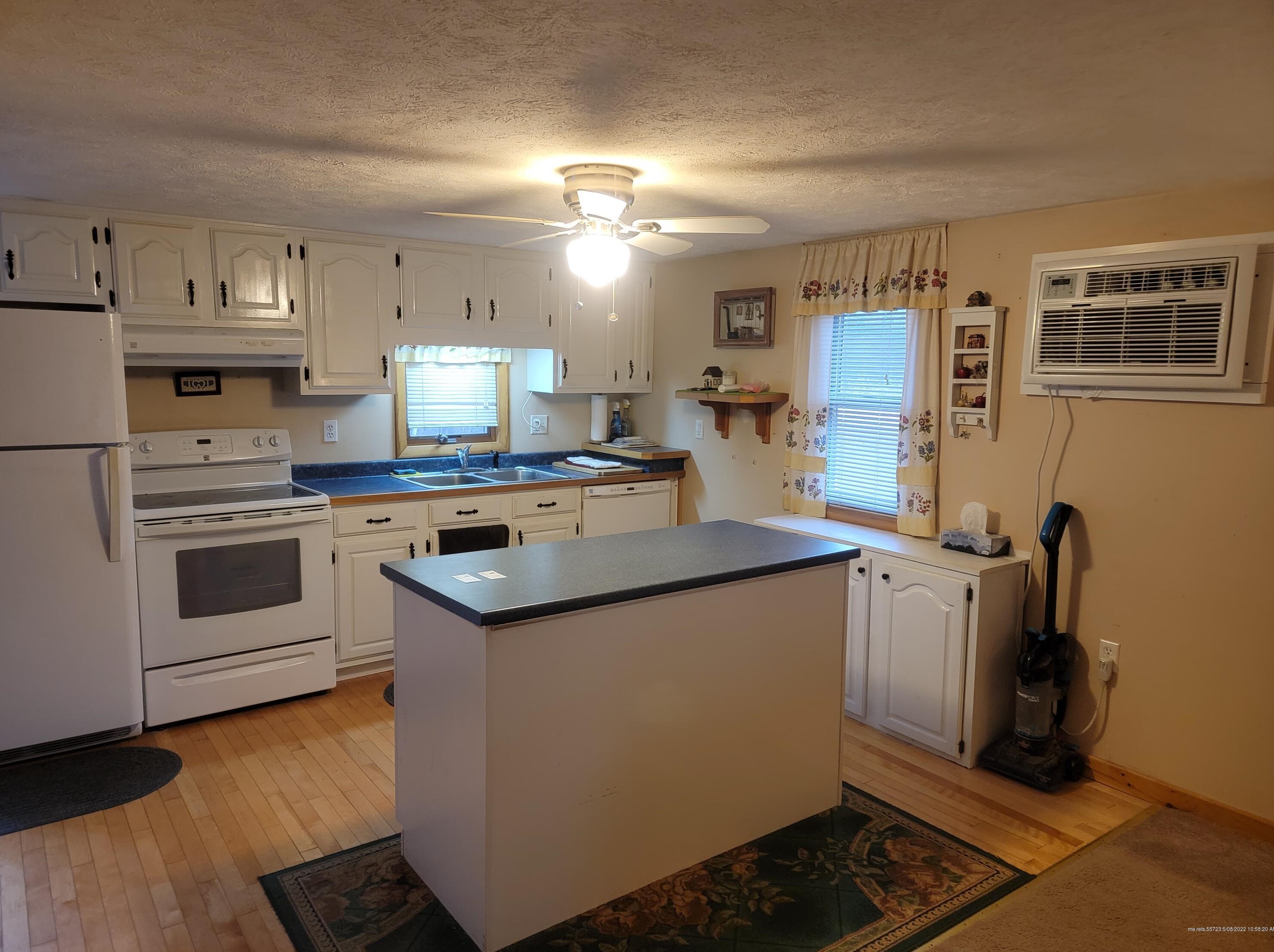 309 Pleasant St, Canton ME 04221-3144 exterior