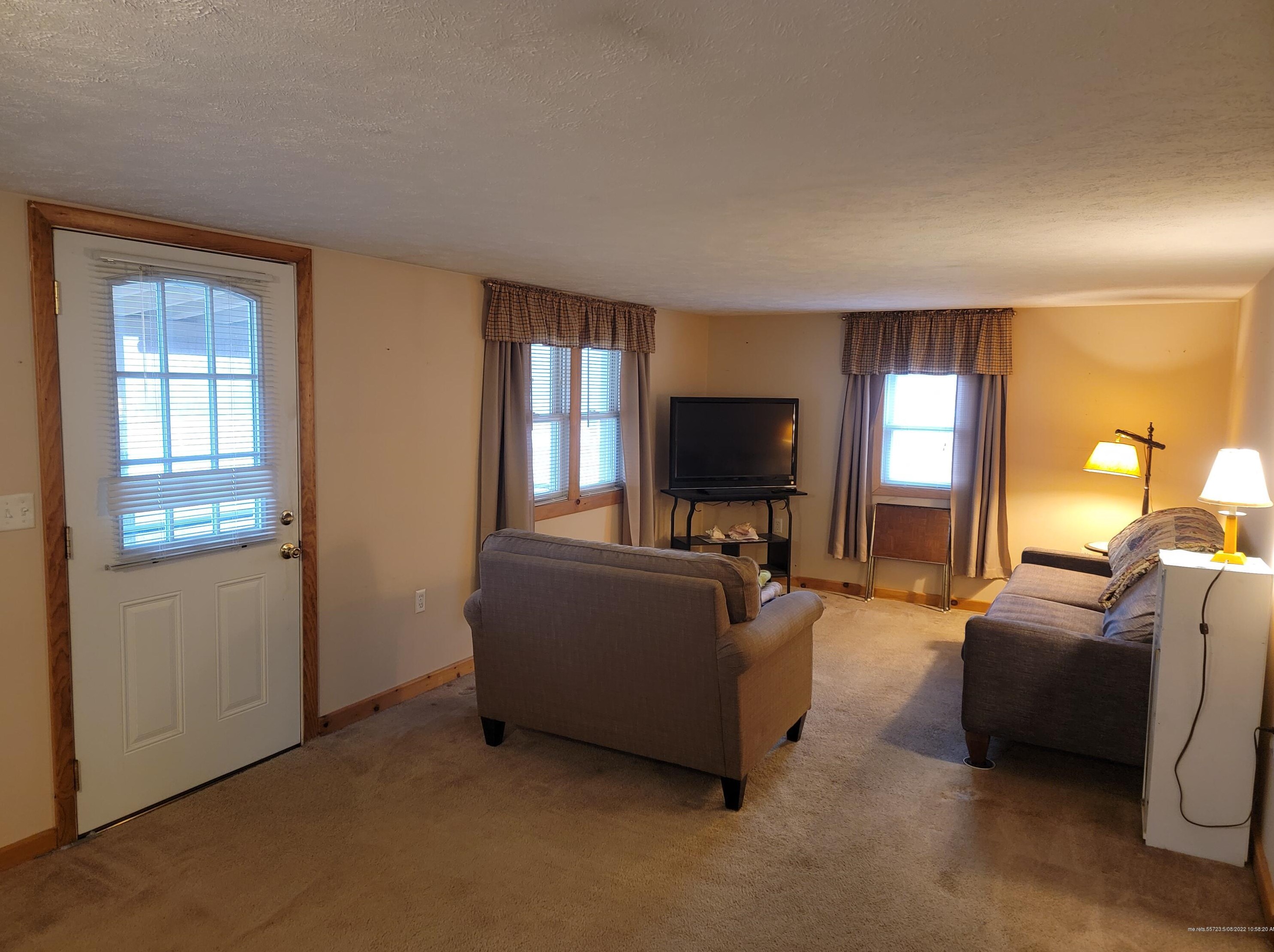 309 Pleasant St, Canton ME 04221-3144 exterior