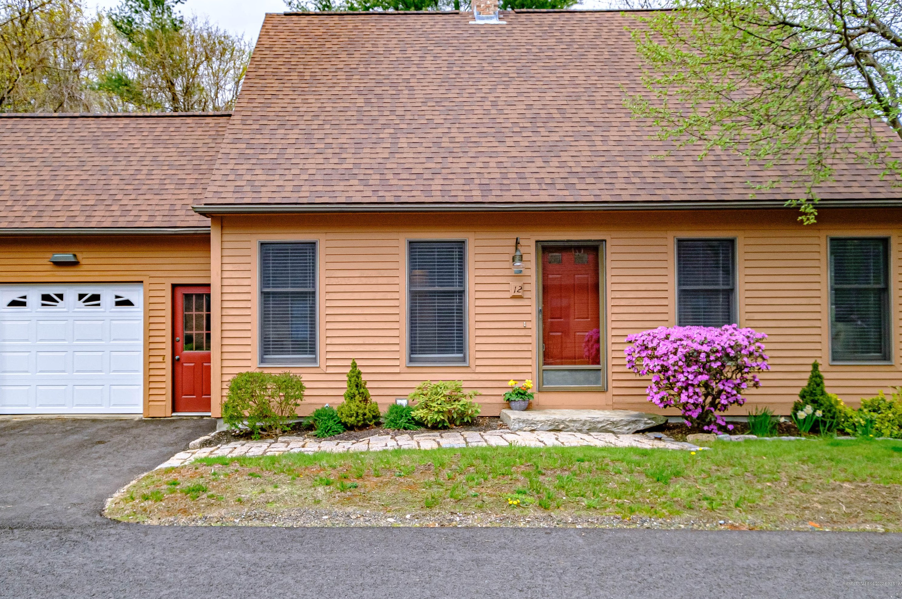 12 Coachlight Ln, Portland, ME 04102-2250