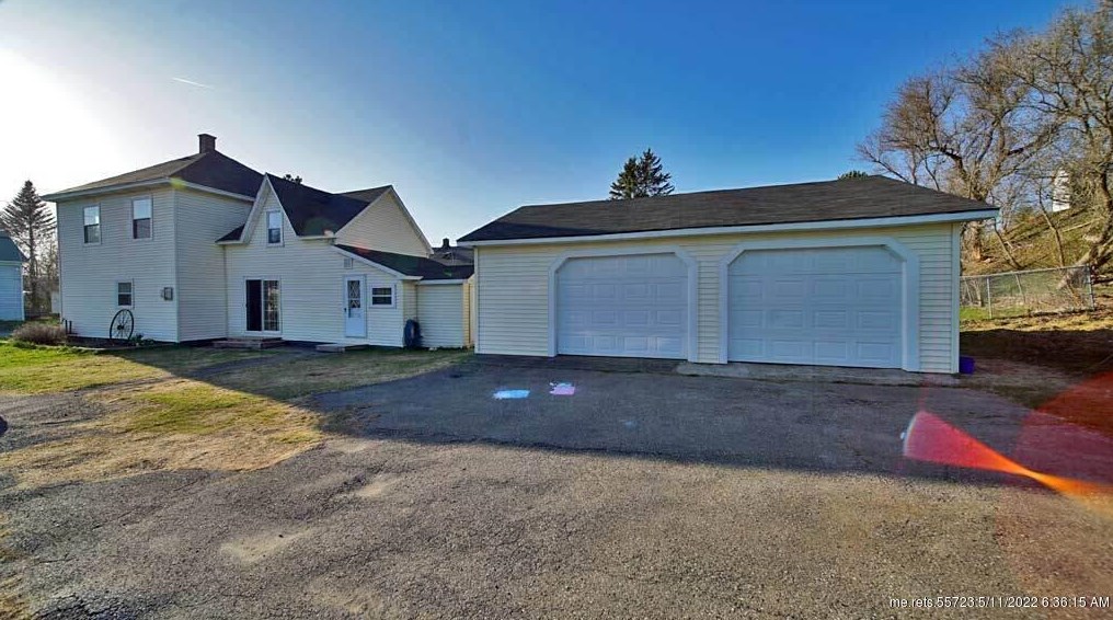 9 Miller St, Mars Hill, ME 04758