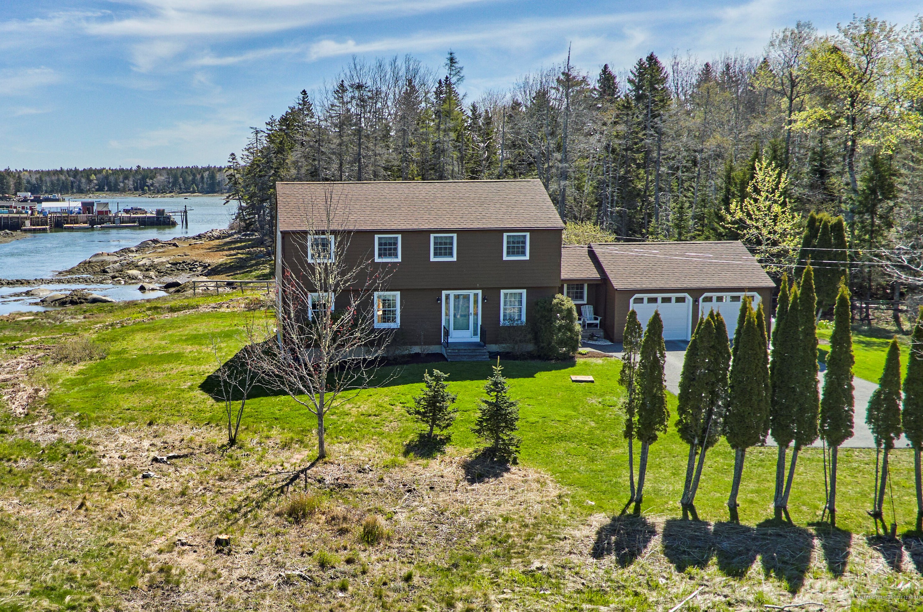 156 Scraggle Point Rd, Saint George, ME 04859