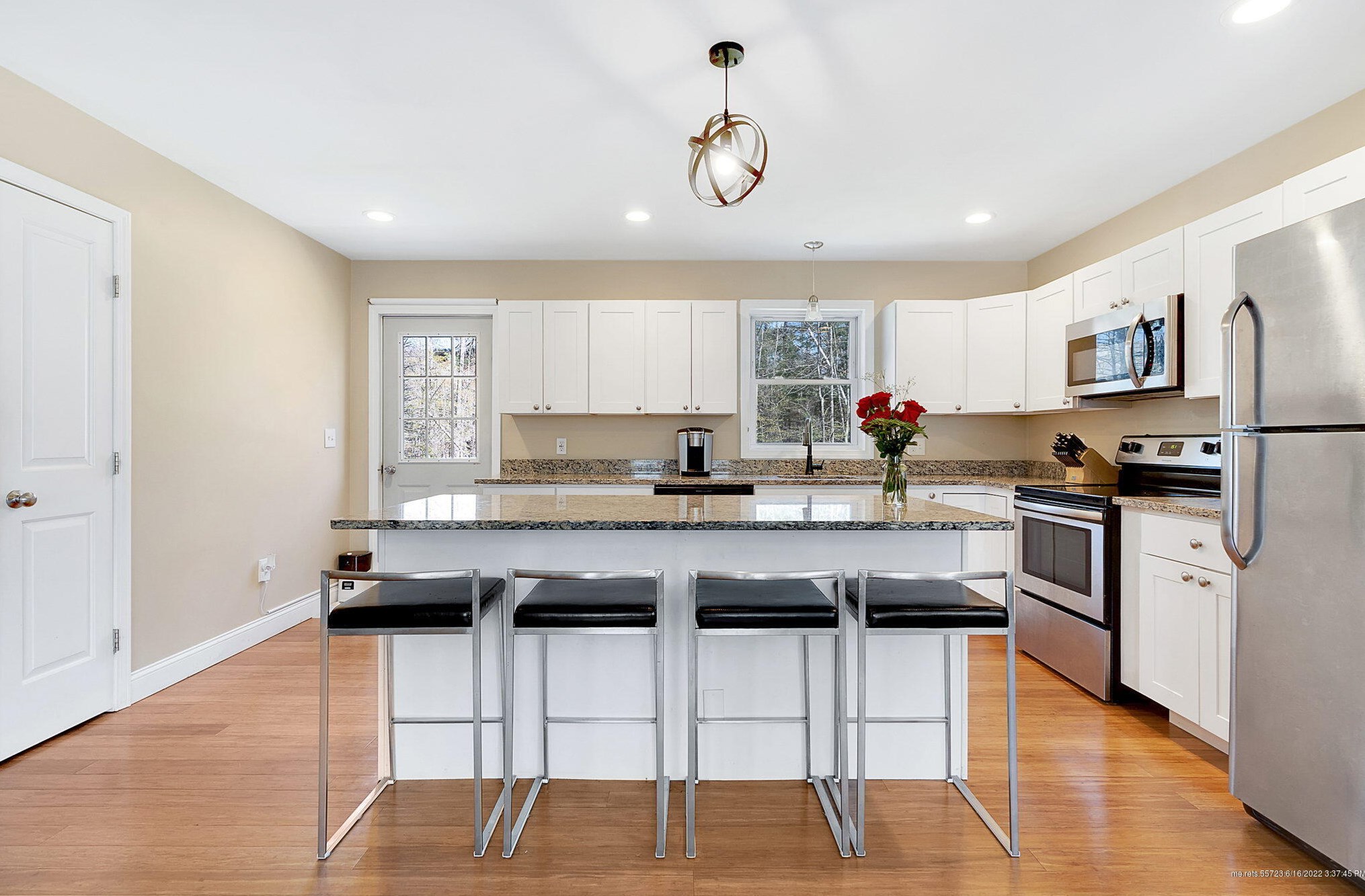 8 Vista Dr, Windham ME  04062-4439 exterior