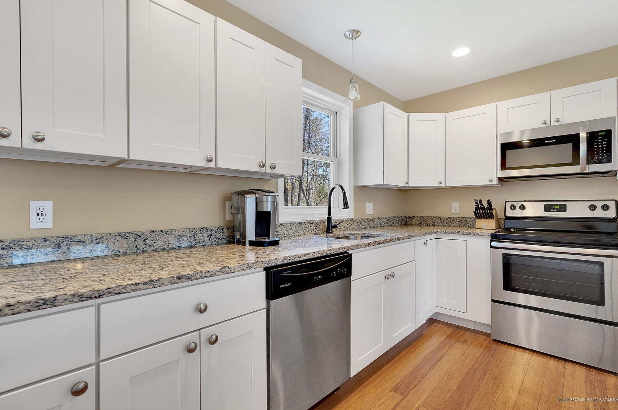 8 Vista Dr, Windham ME  04062-4439 exterior