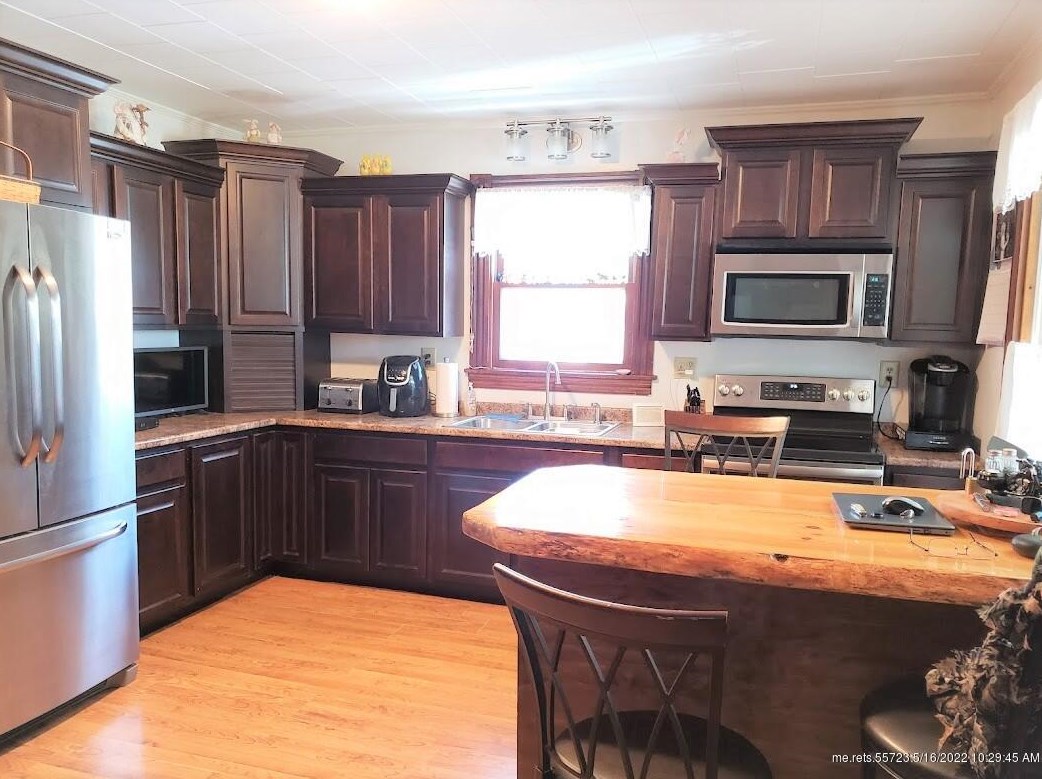 35 Park St, Sebec ME  04426-1000 exterior