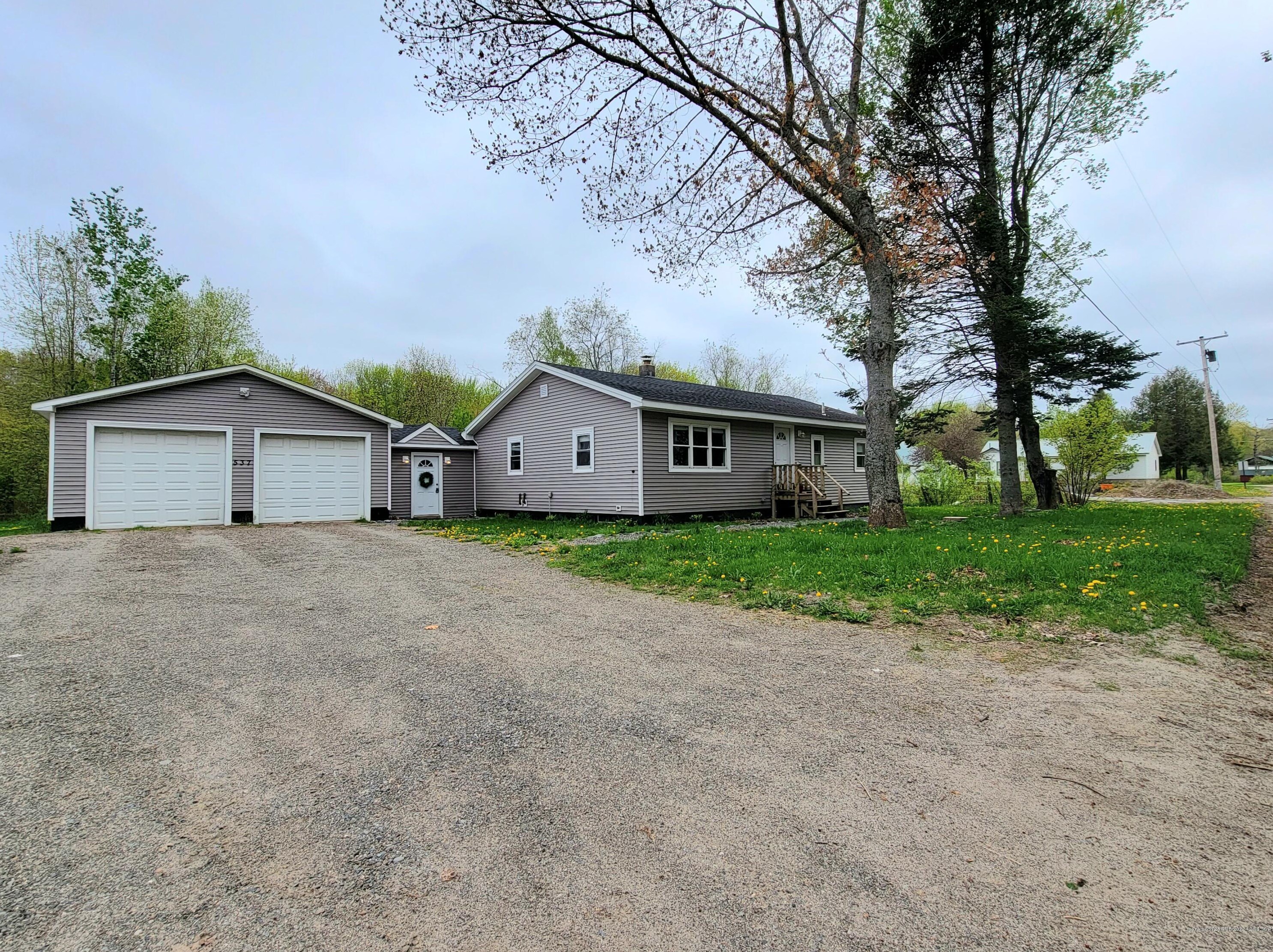 537 Mohawk Rd, Enfield, ME 04493