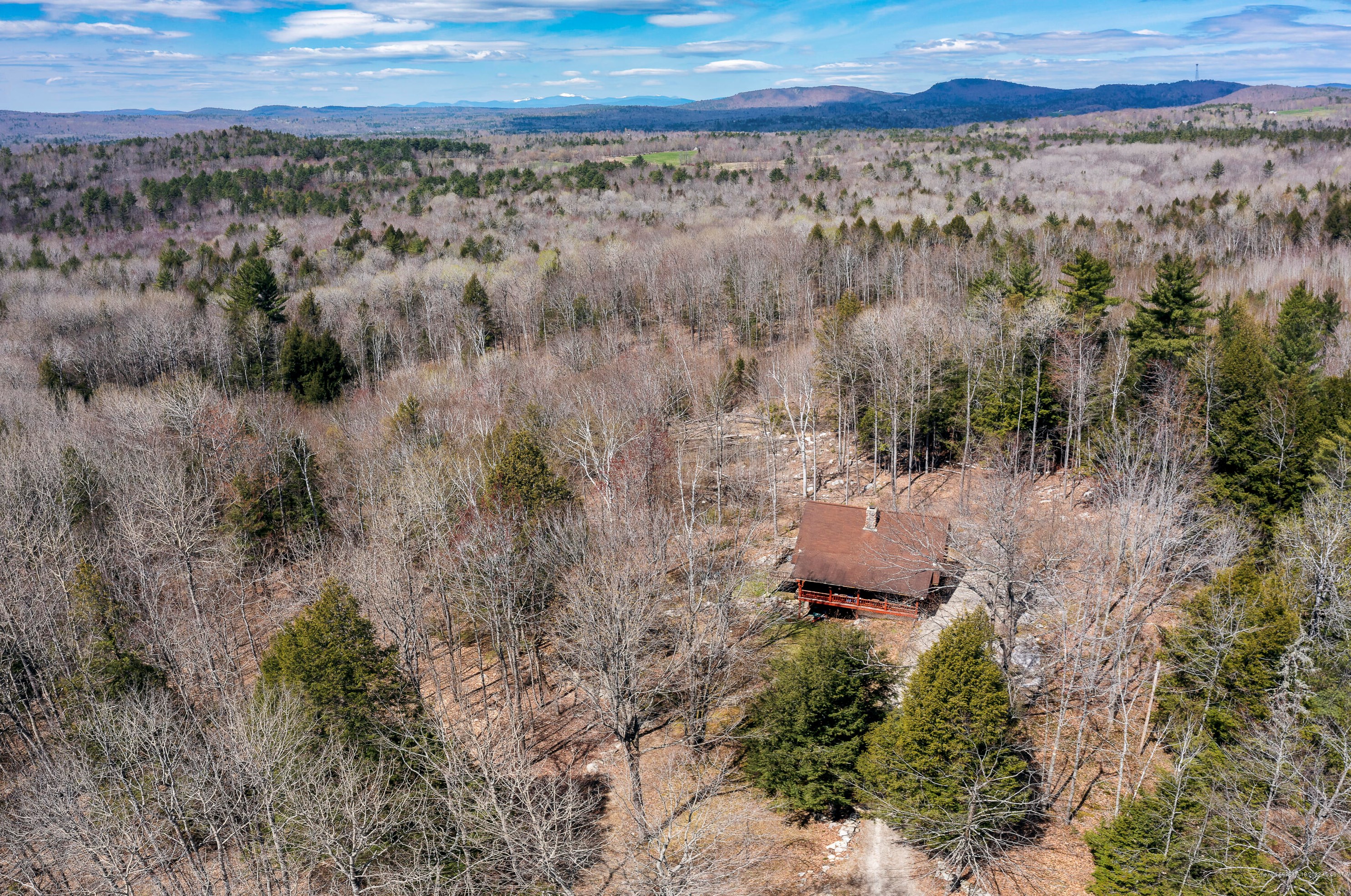 10 Cobble Hill Rd, South Paris, ME 04281