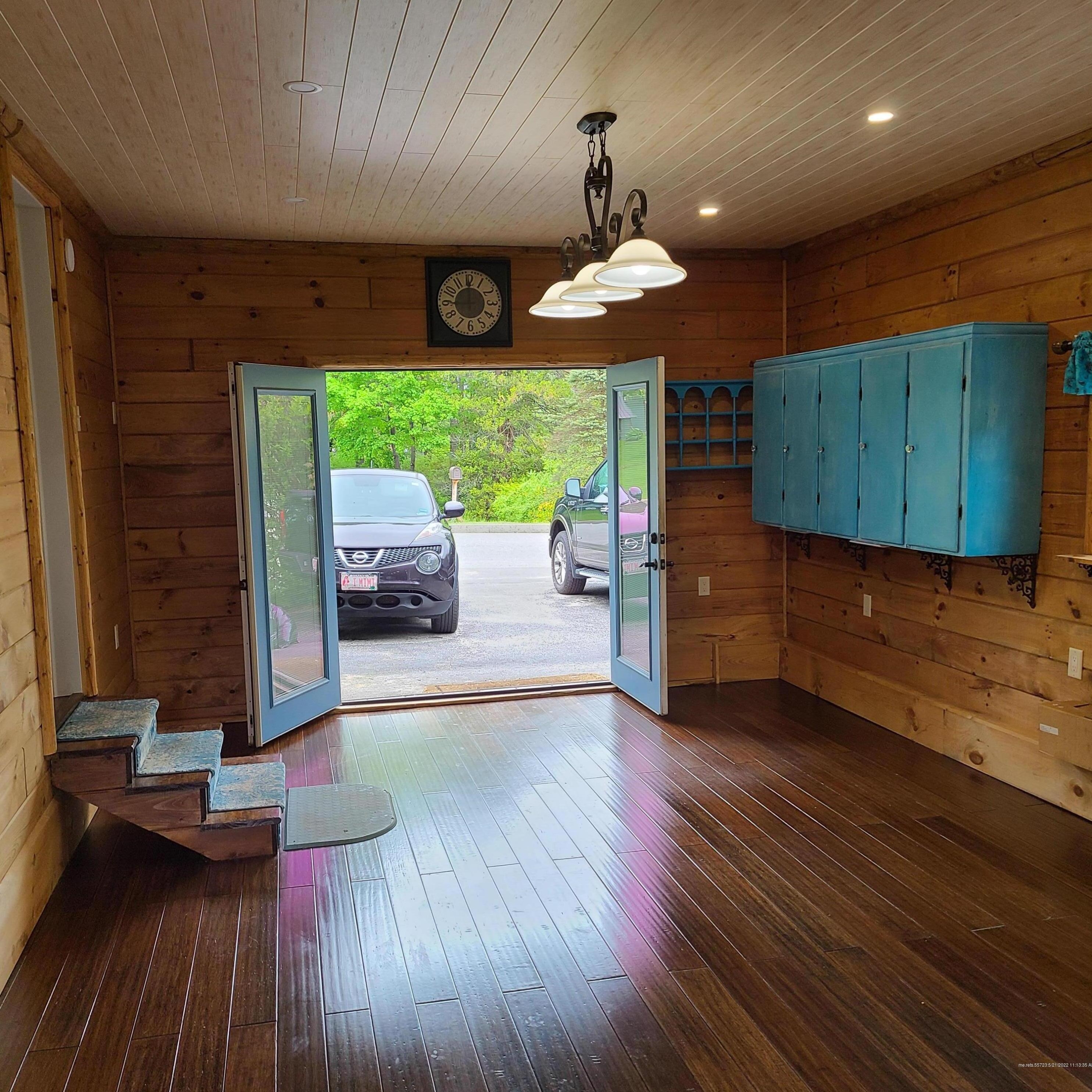 58 Bates St, Auburn ME 04210-6226 exterior