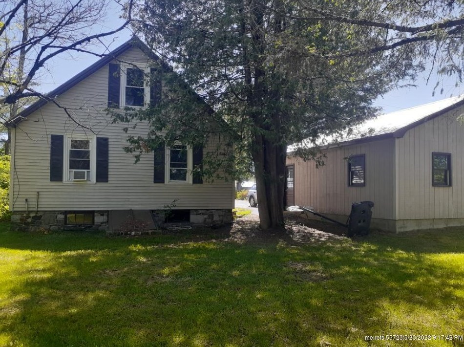 9 Dix Ave, Carthage, ME 04224