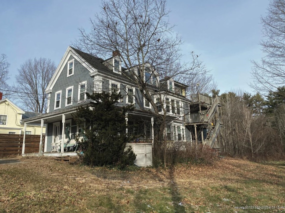 37 High St, Sumner, ME 04220
