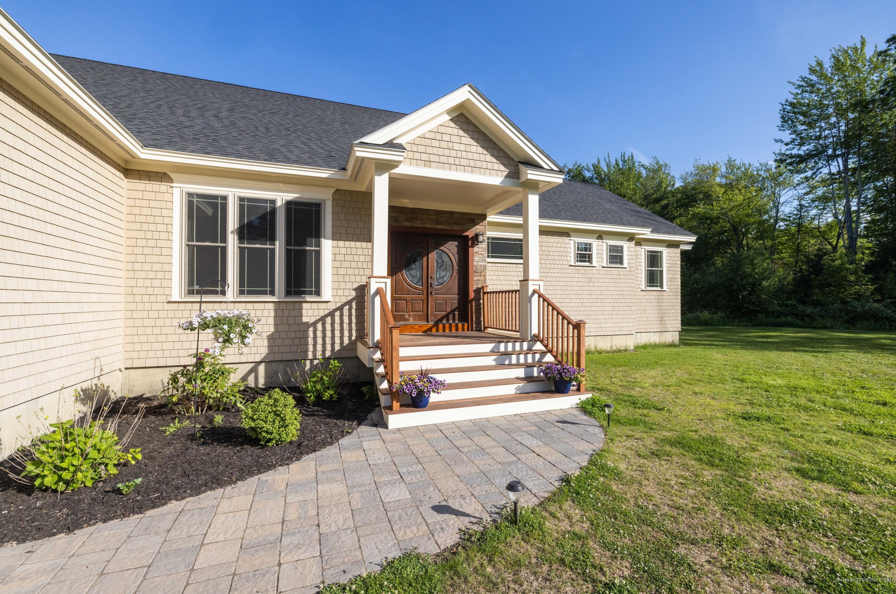25 Ross Rd, Old Orchard Beach, ME 04064 exterior