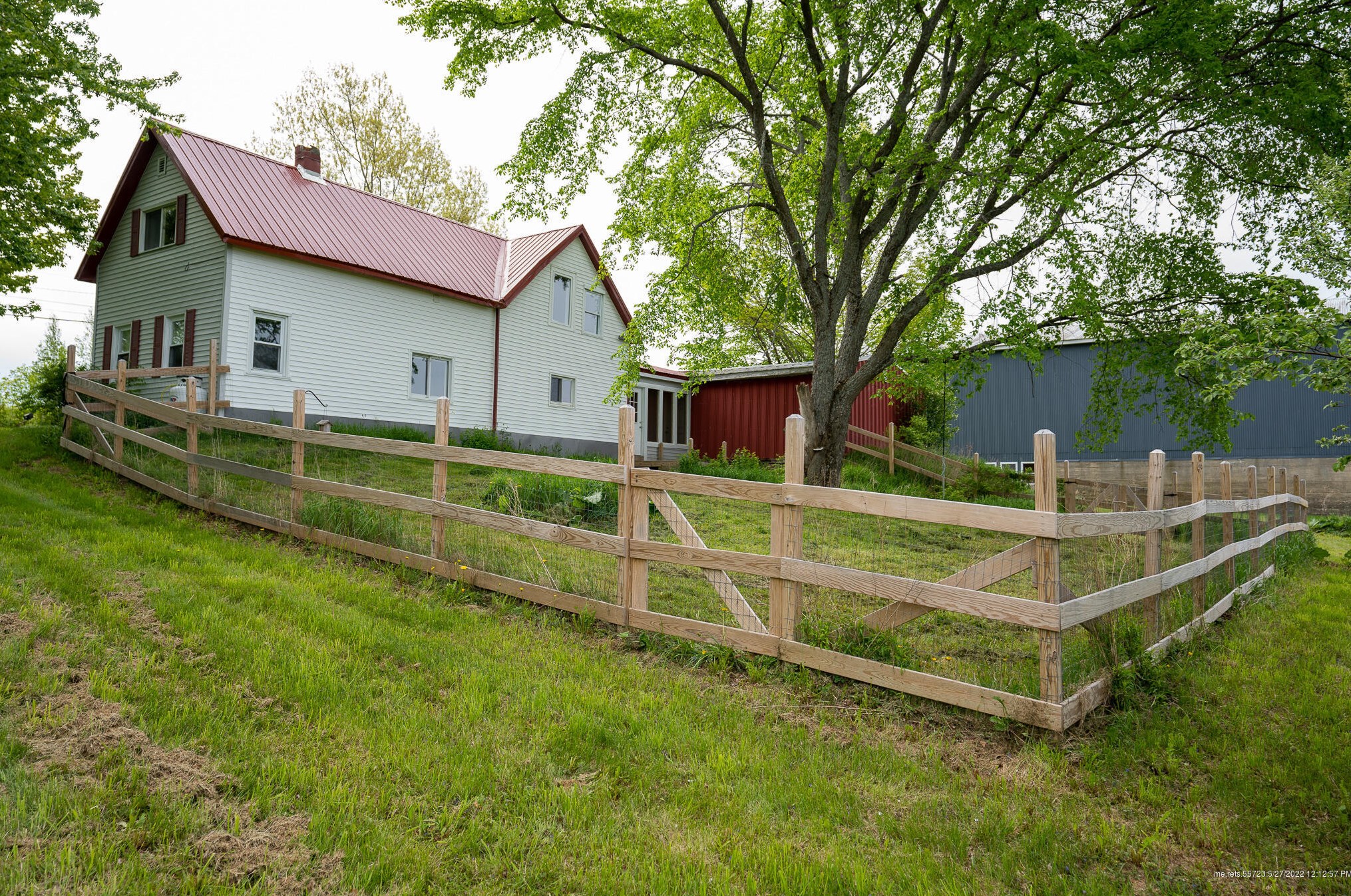 535 Enfield Rd, Lincoln, ME 04457