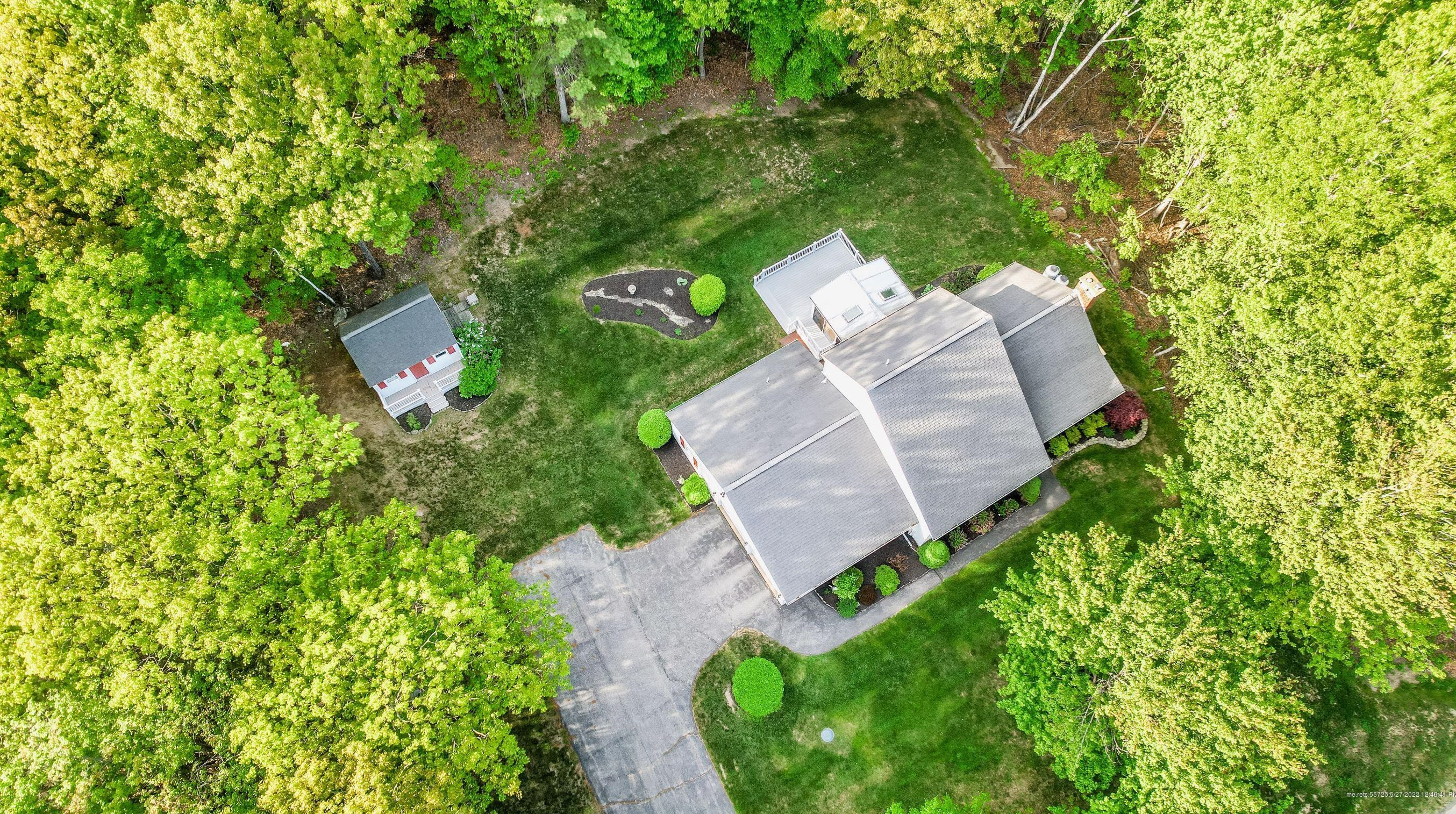 8 Pond Ridge Dr, Lewiston, ME 04240
