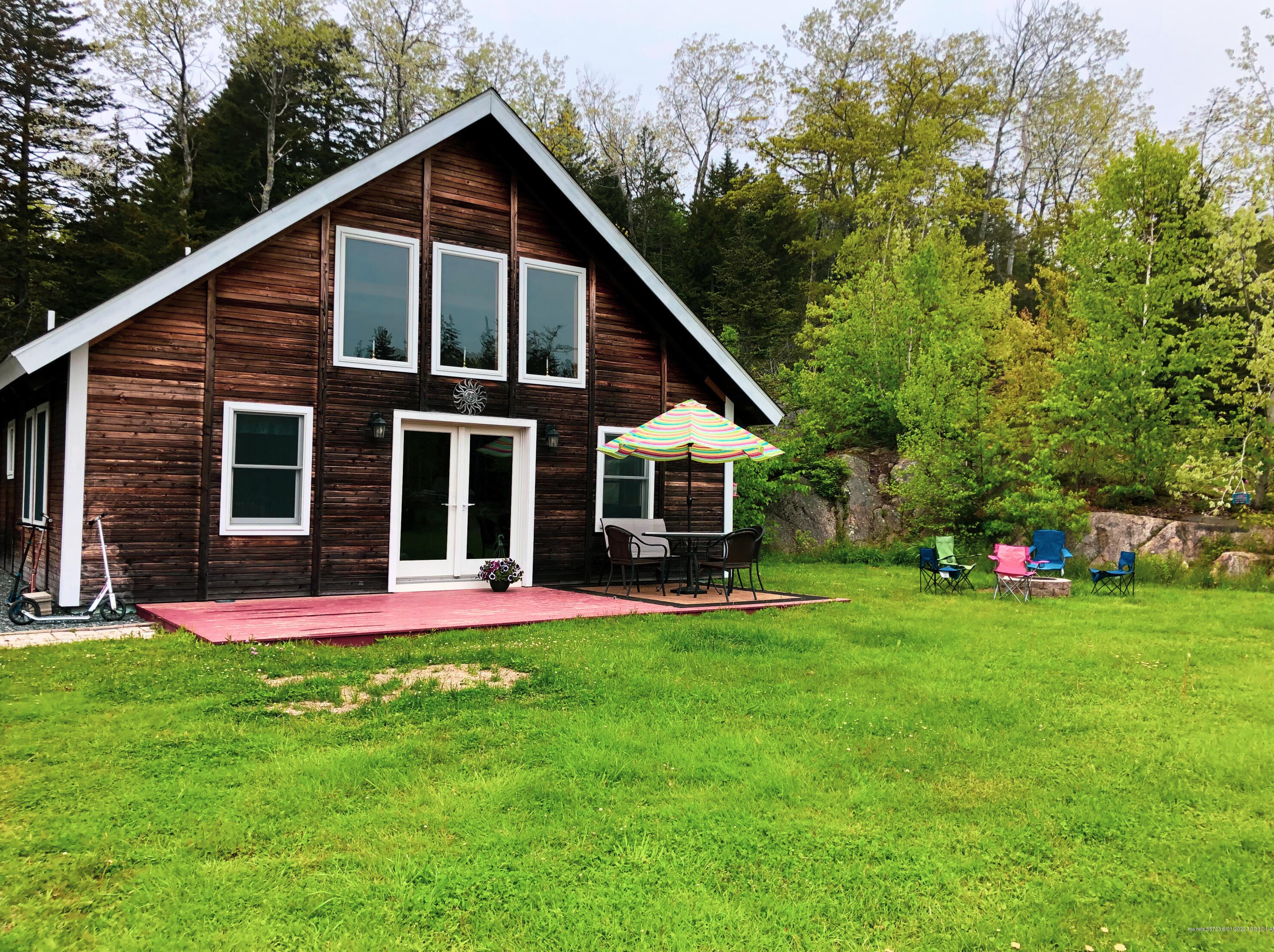 100 Sunshine Rd, Deer Isle, ME 04627