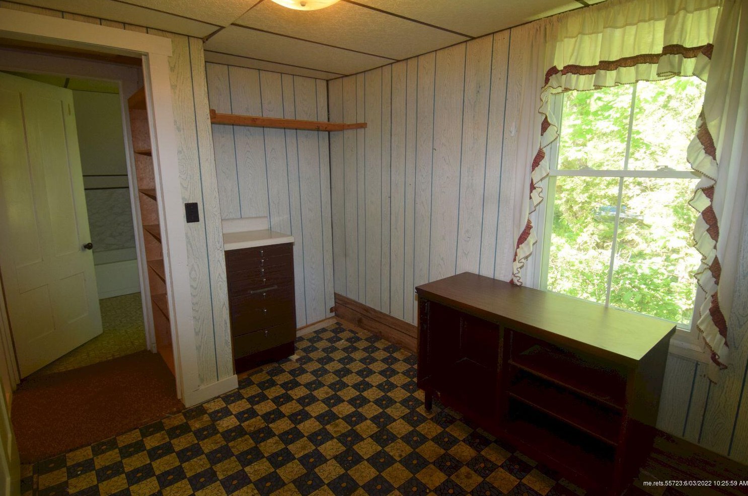 28 Nichols Hill Rd, Concord Township ME  04920-4006 exterior