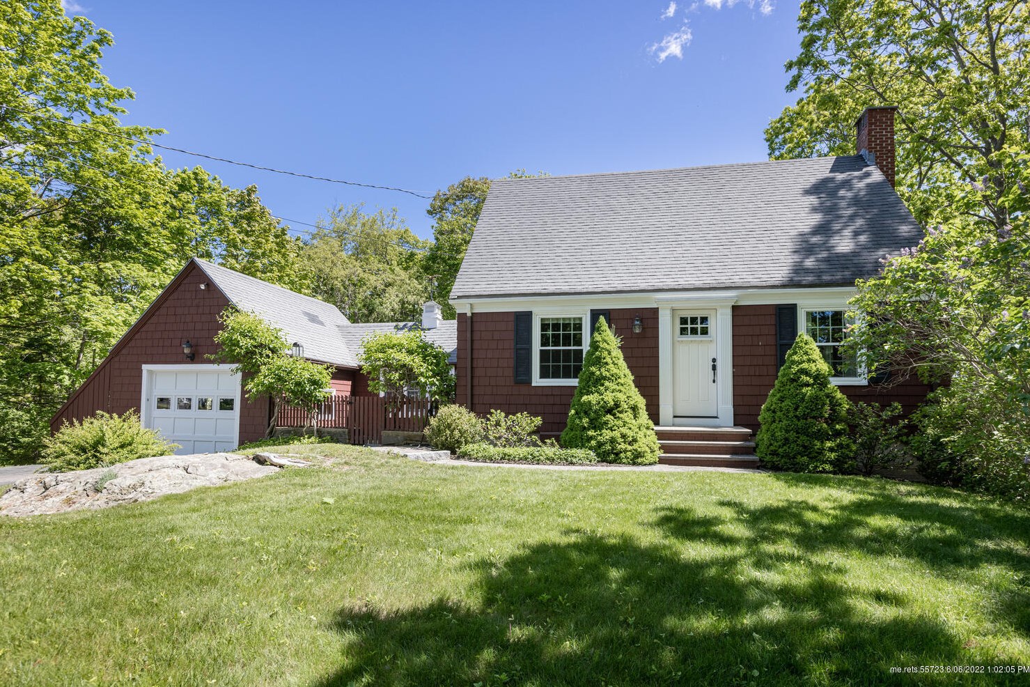 8 Waumbek Rd, Portland, ME 04107-2818