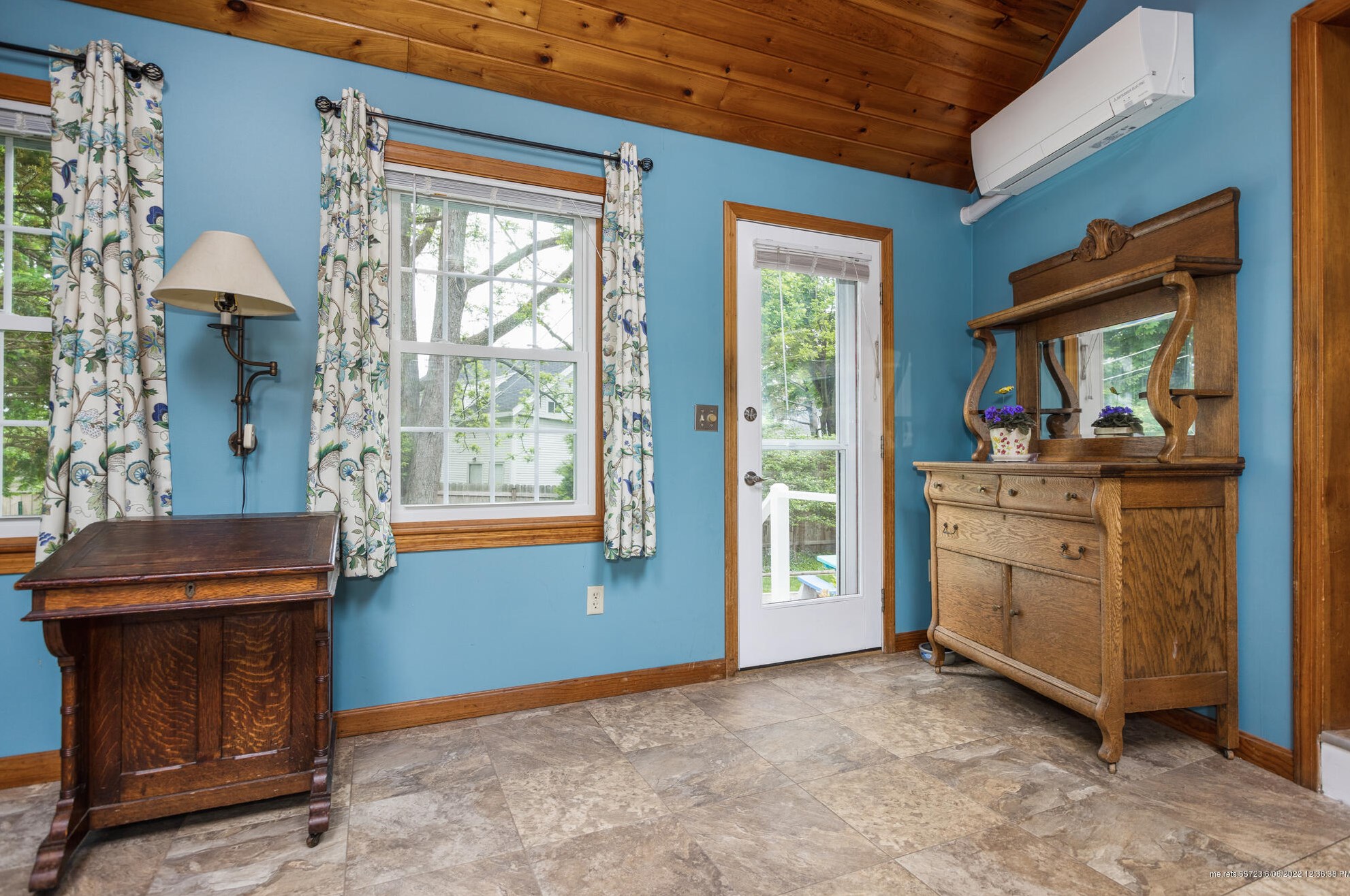 18 Bay View Dr, Portland ME 04103-4519 exterior