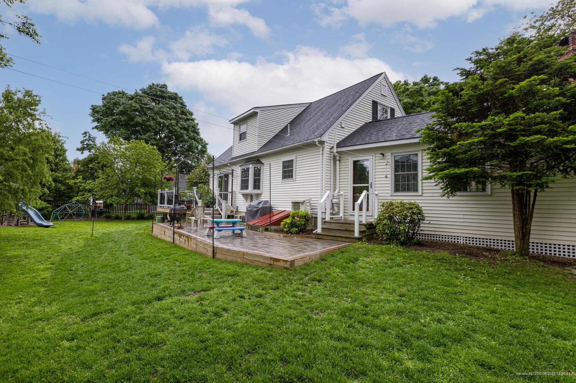 18 Bay View Dr, Portland ME 04103-4519 exterior