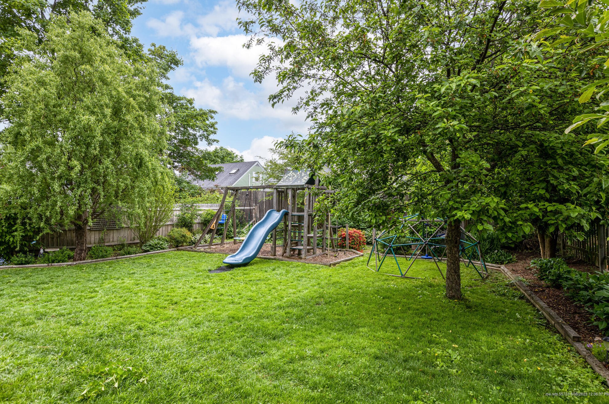 18 Bay View Dr, Portland ME 04103-4519 exterior