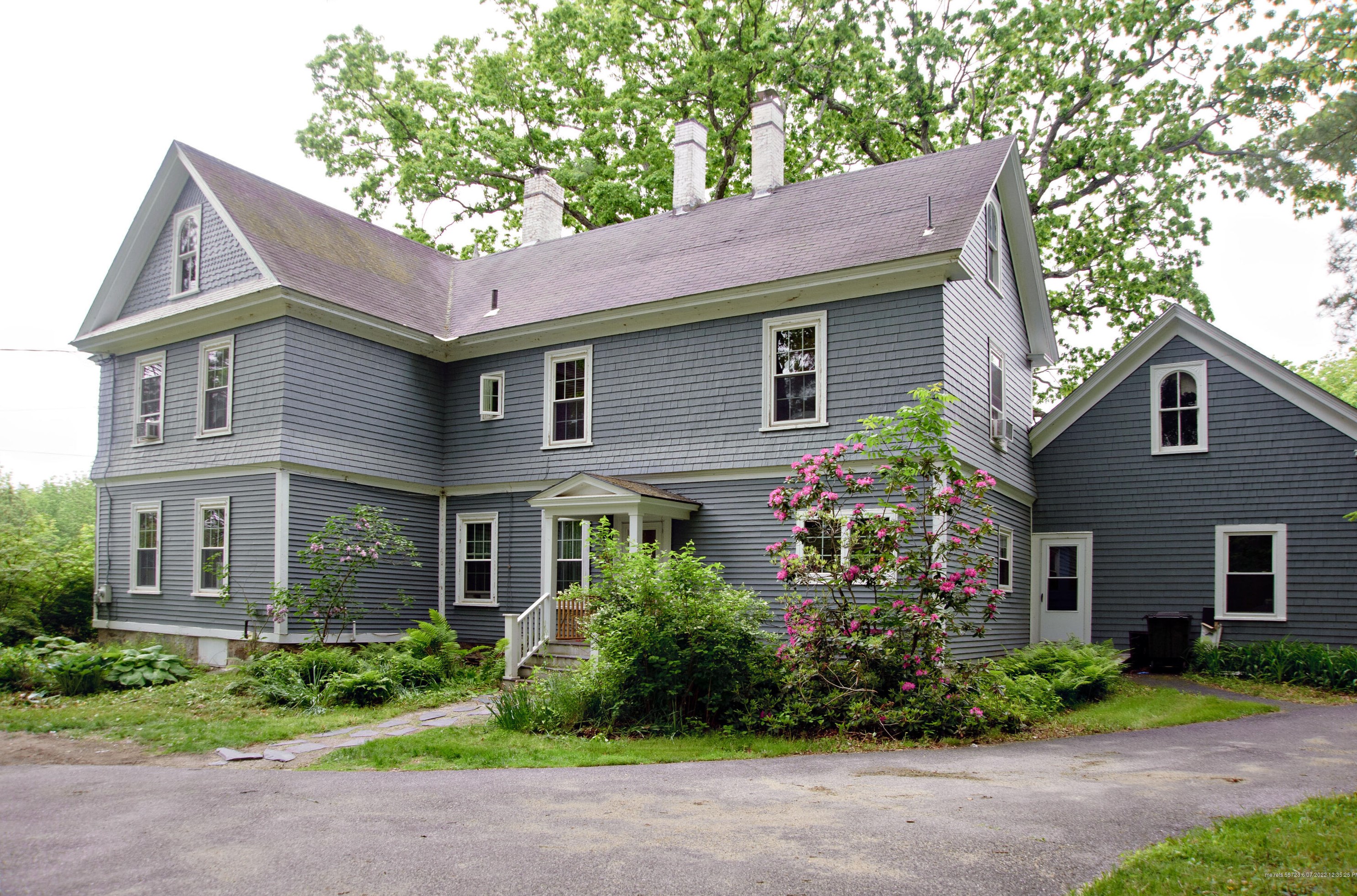 256 Oak Hill Rd, Auburn, ME 04210 exterior