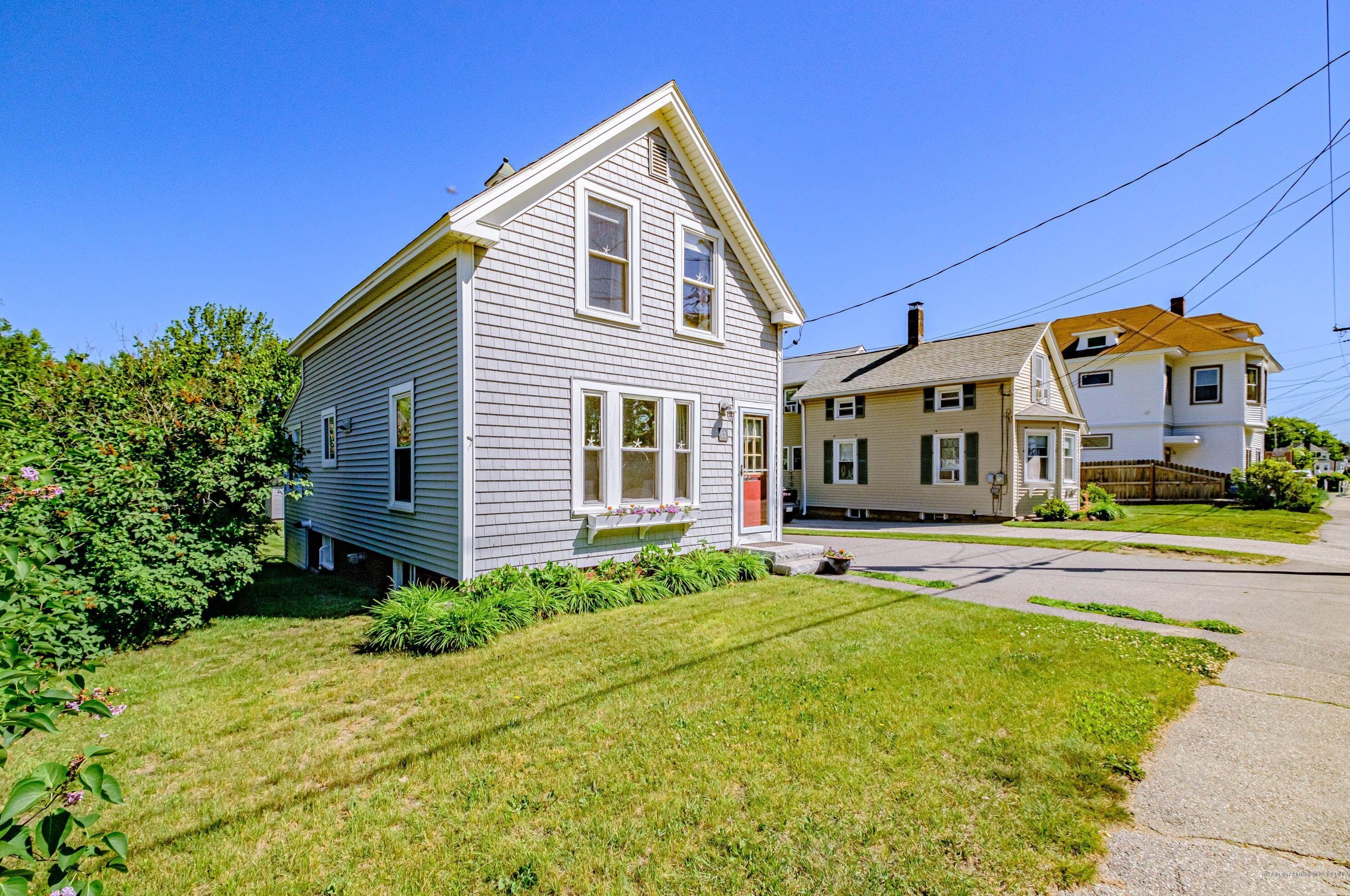 13 Grand Ave, Scarborough, ME 04074-9210