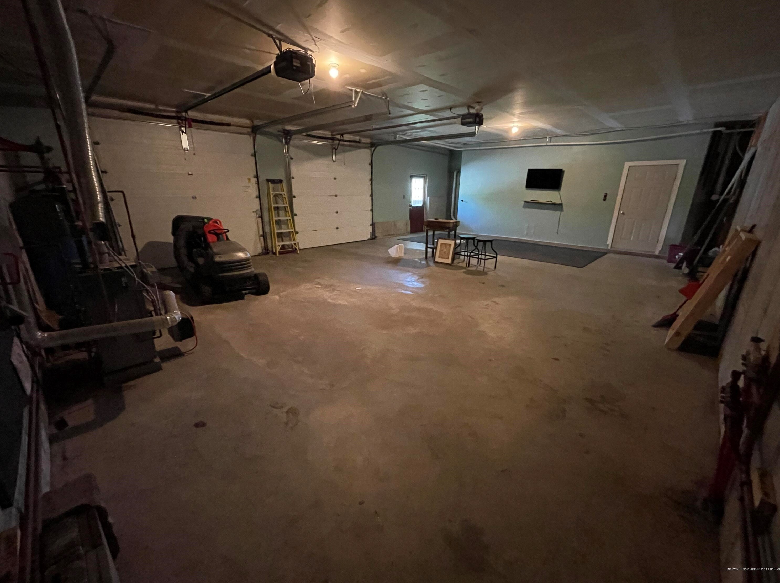 1029 Roosevelt Trl, Windham ME 04062-4816 exterior