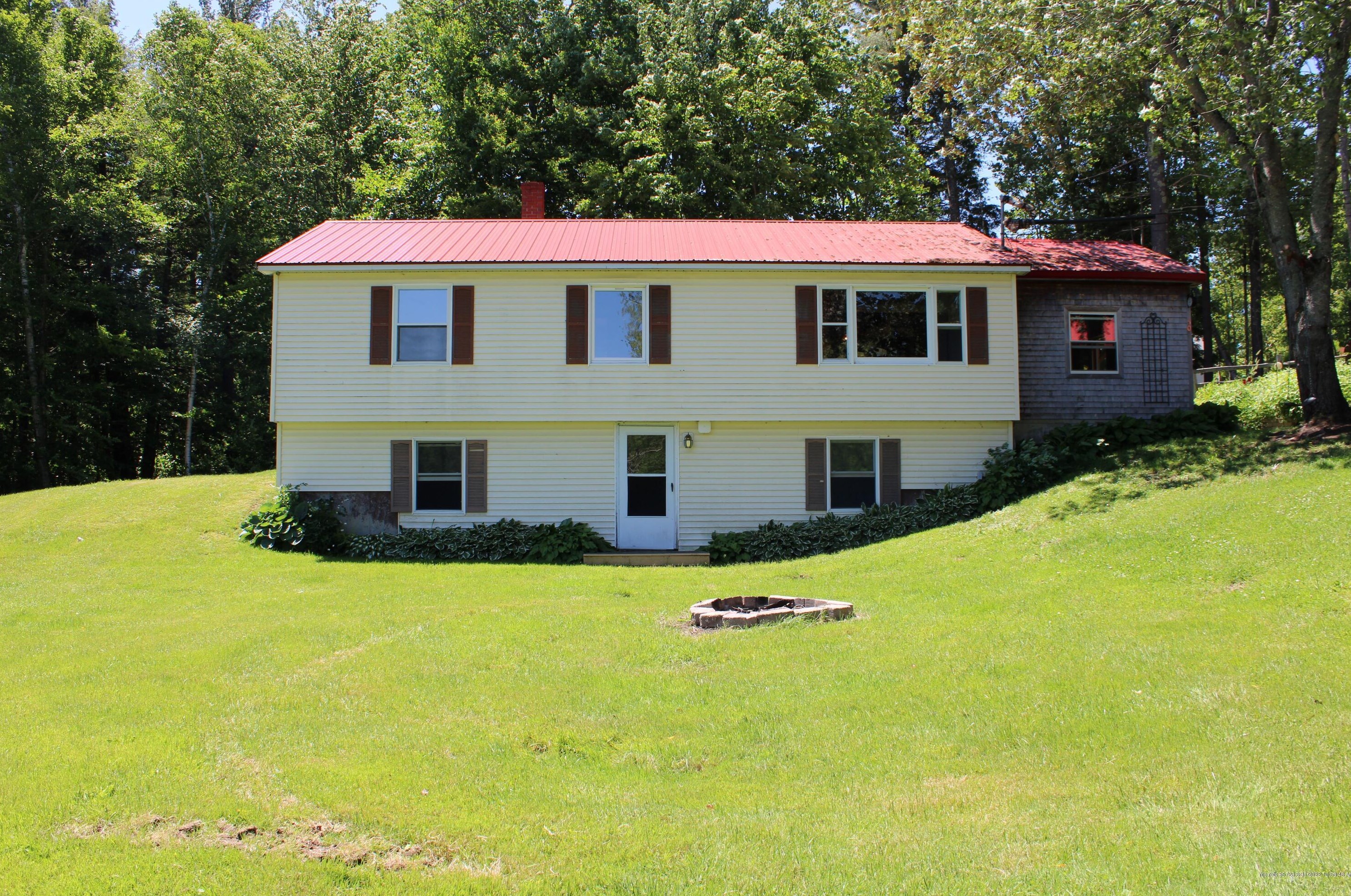 50 Palmer Rd, Skowhegan, ME 04976