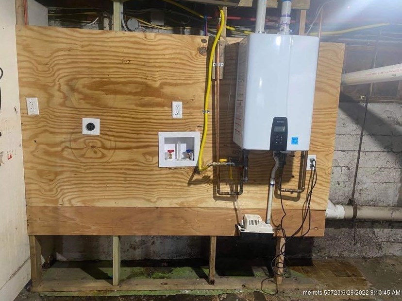 17 Elm St, Portland ME  04106-2718 exterior