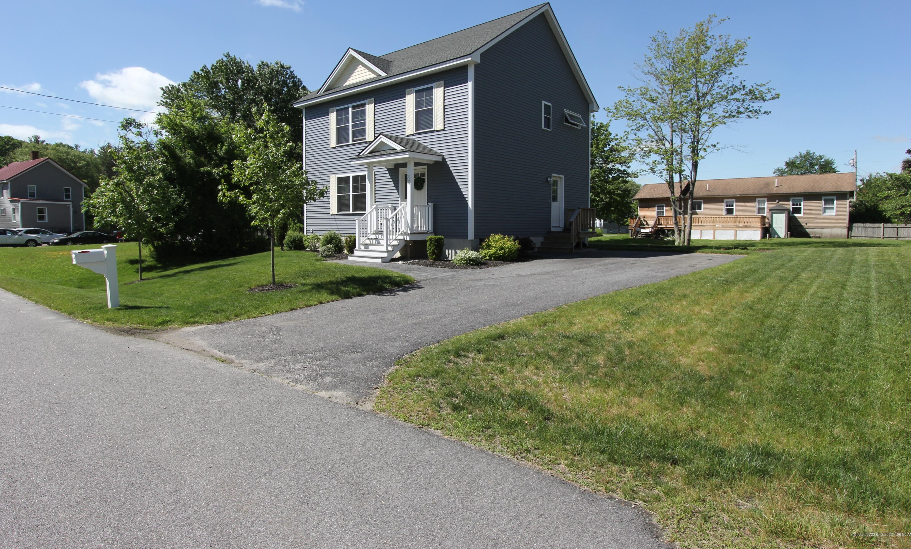 27 Van Vechten St, Portland, ME 04103