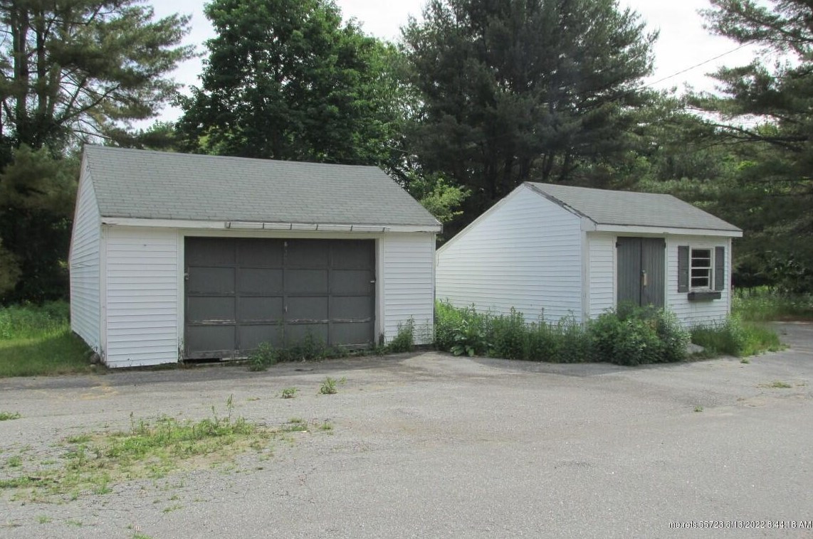 4 Galina Ln, Lewiston, ME 04240