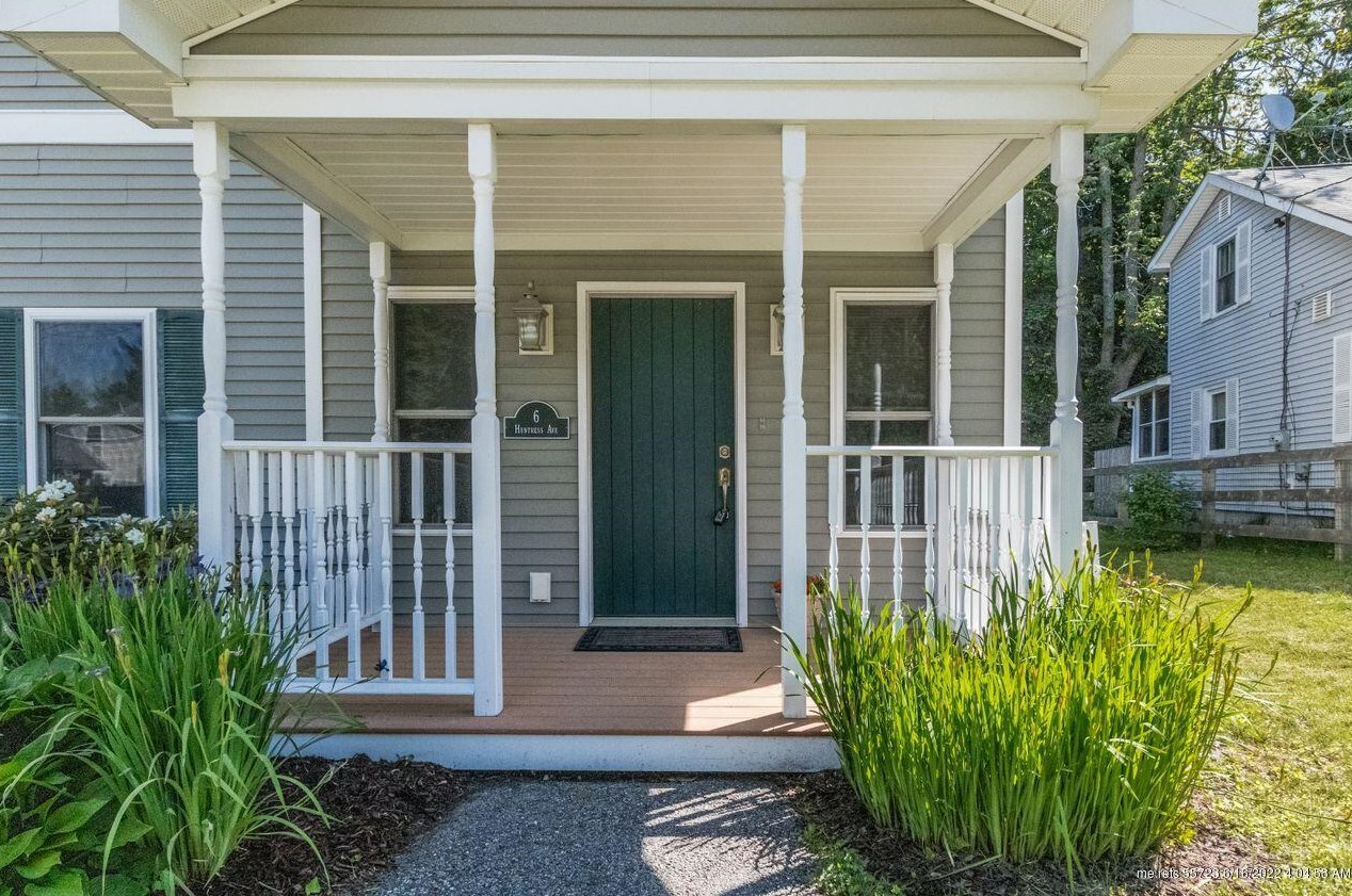 6 Huntress Ave, Westbrook, ME 04092