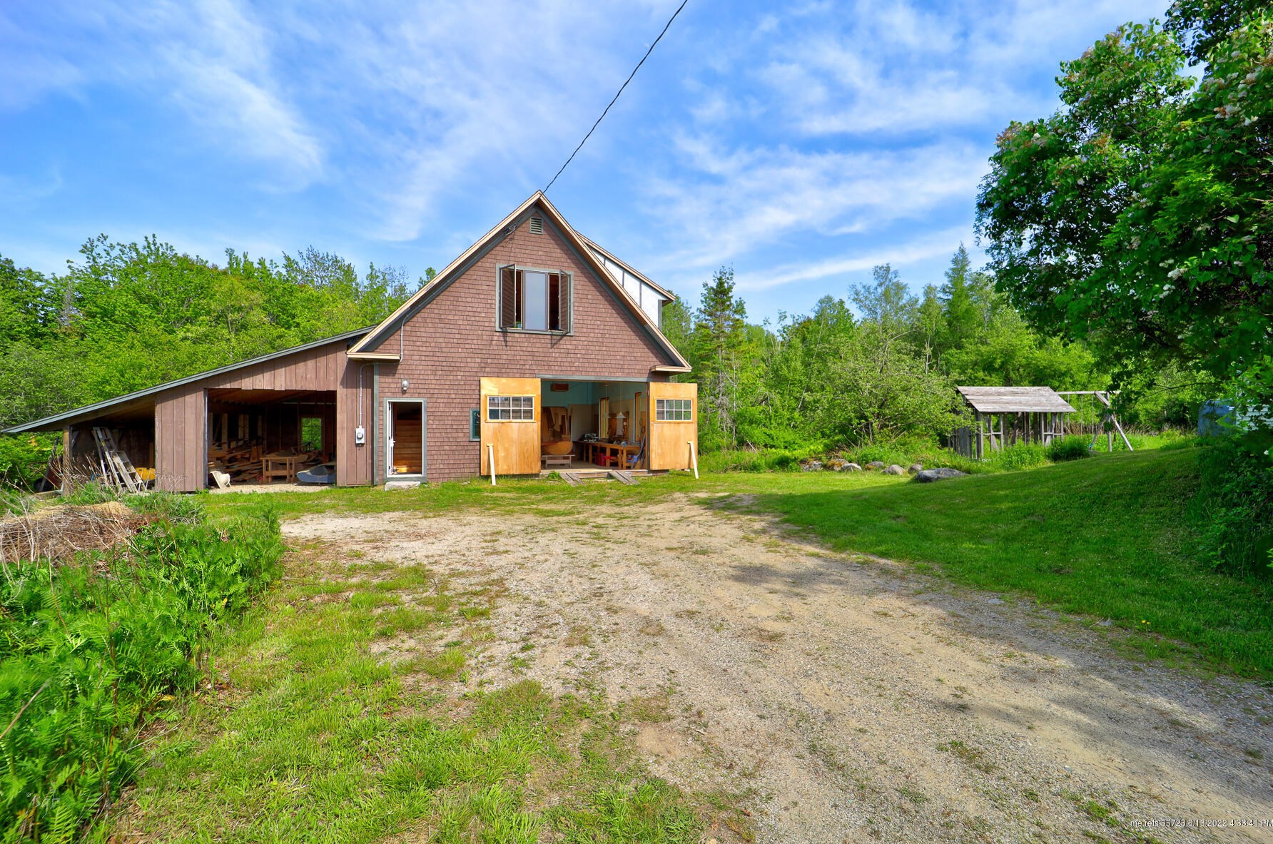 831 Reach Rd, Brooklin, ME 04616