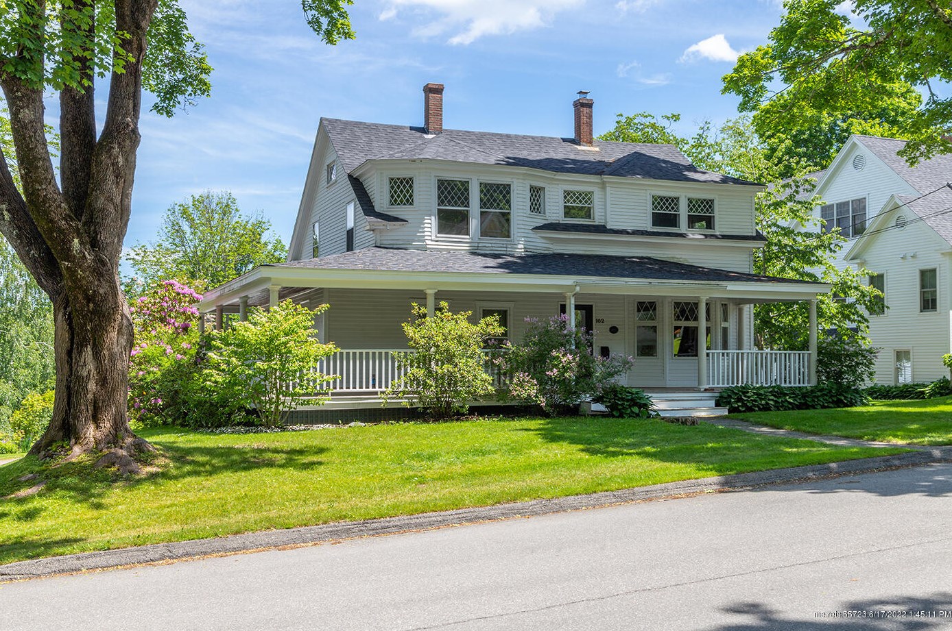 102 Chestnut St, Camden, ME 04843
