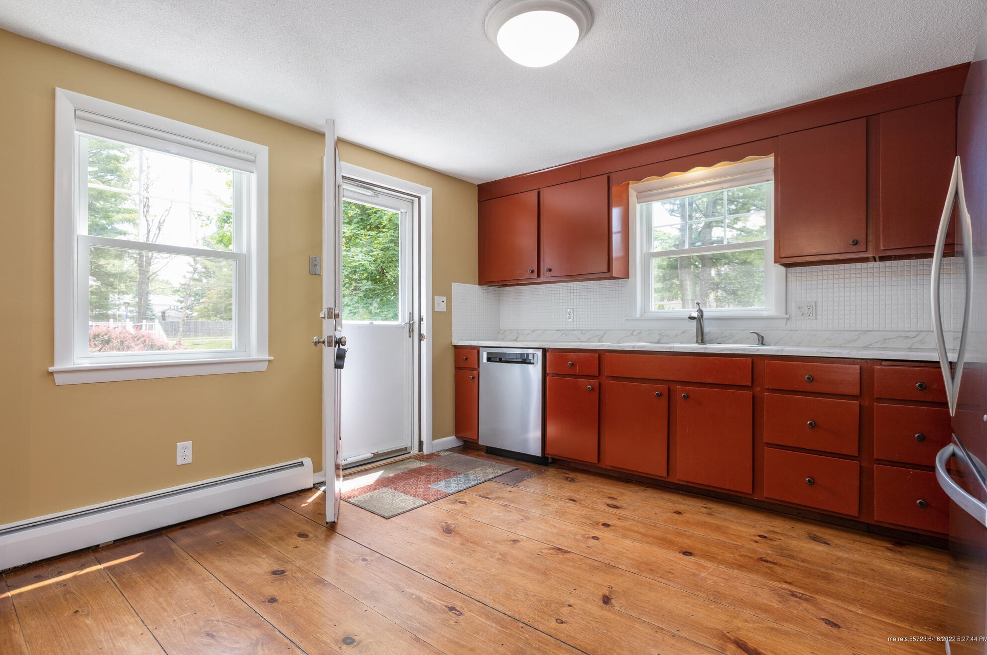 43 Constitution Dr, Westbrook ME  04092-4536 exterior