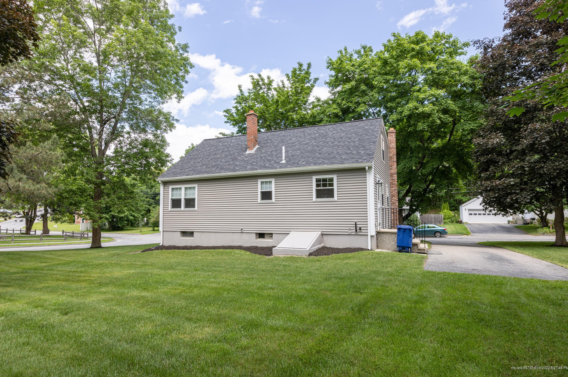 43 Constitution Dr, Westbrook ME  04092-4536 exterior