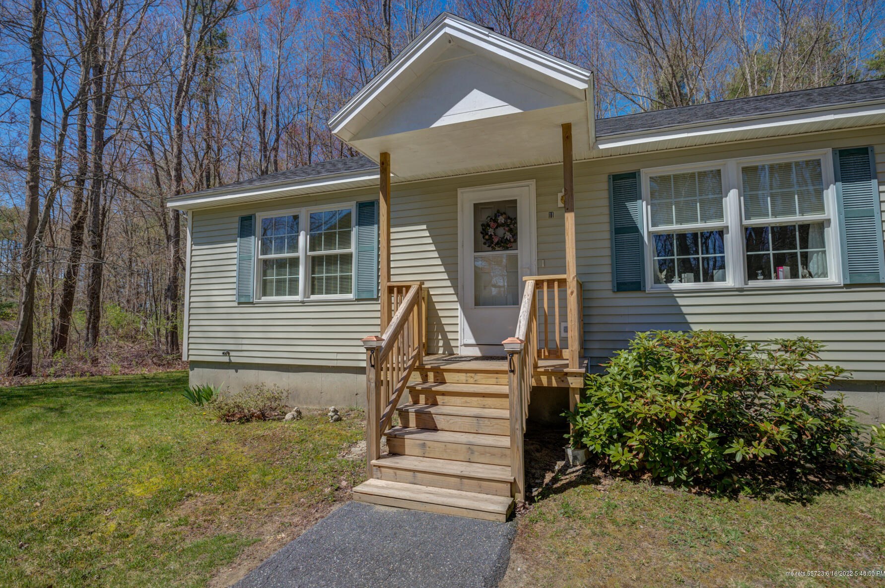 11 Dilios Dr, Mere Point, ME 04011