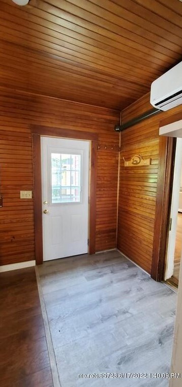 20 Wiley St, Bangor ME  04401-3732 exterior