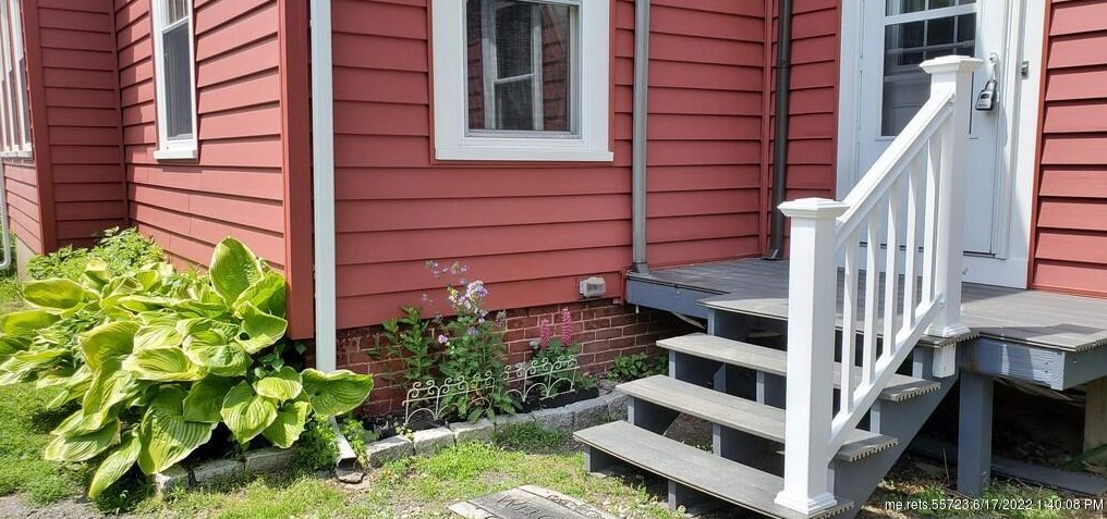 20 Wiley St, Bangor ME  04401-3732 exterior