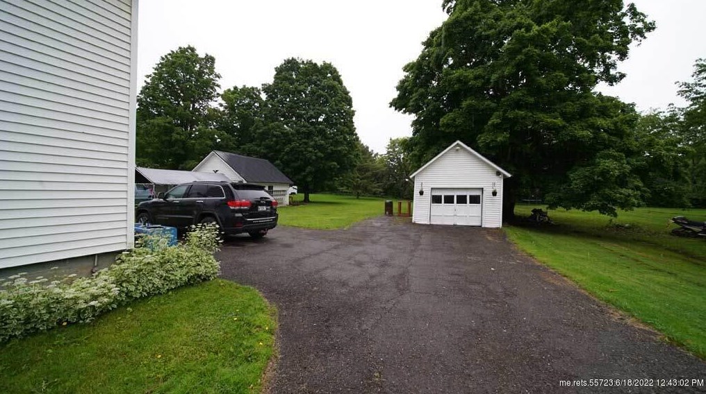 17 Elm St, Houlton, ME 04730 exterior