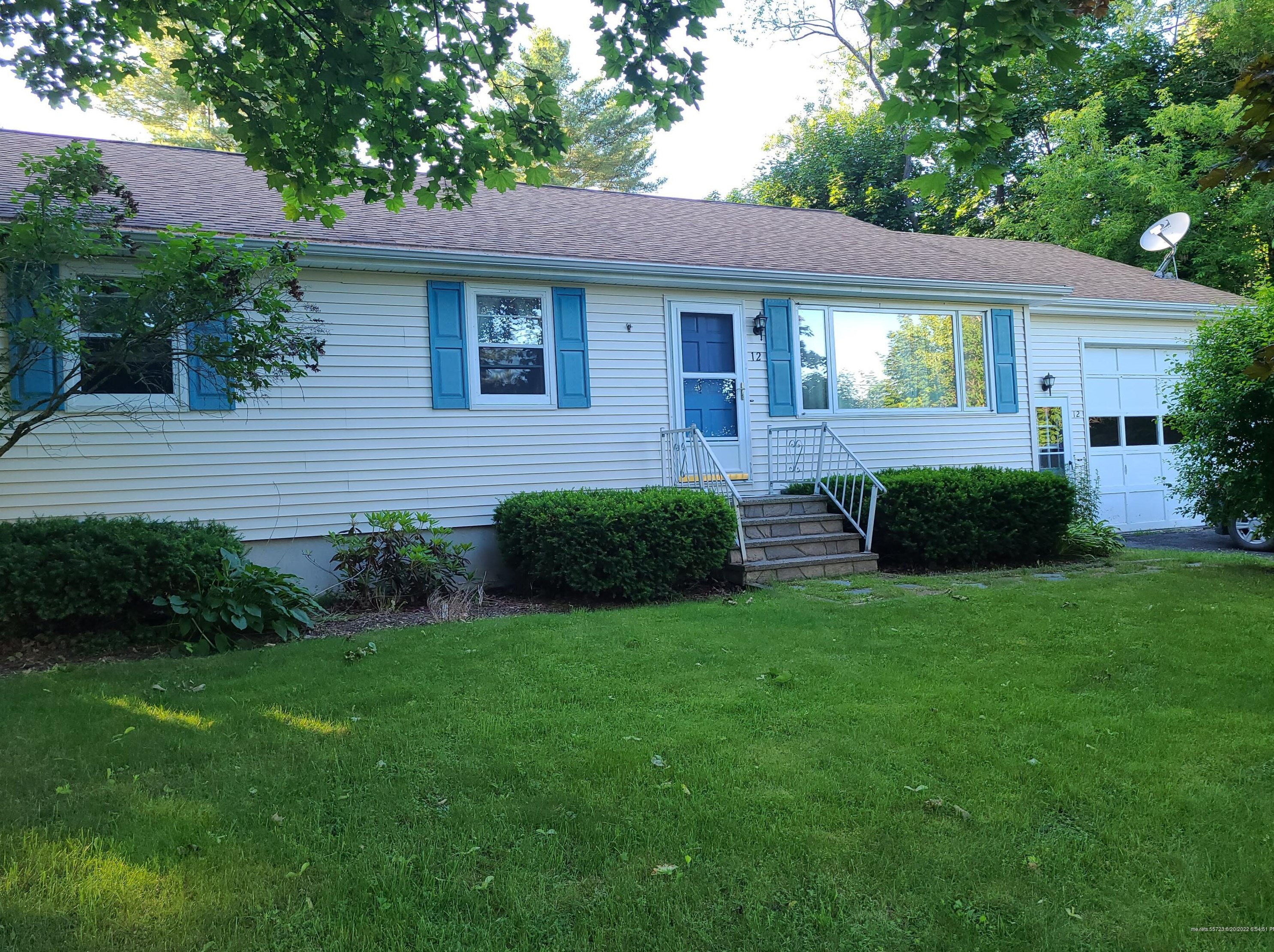 12 Marion Dr, Newburgh, ME 04444