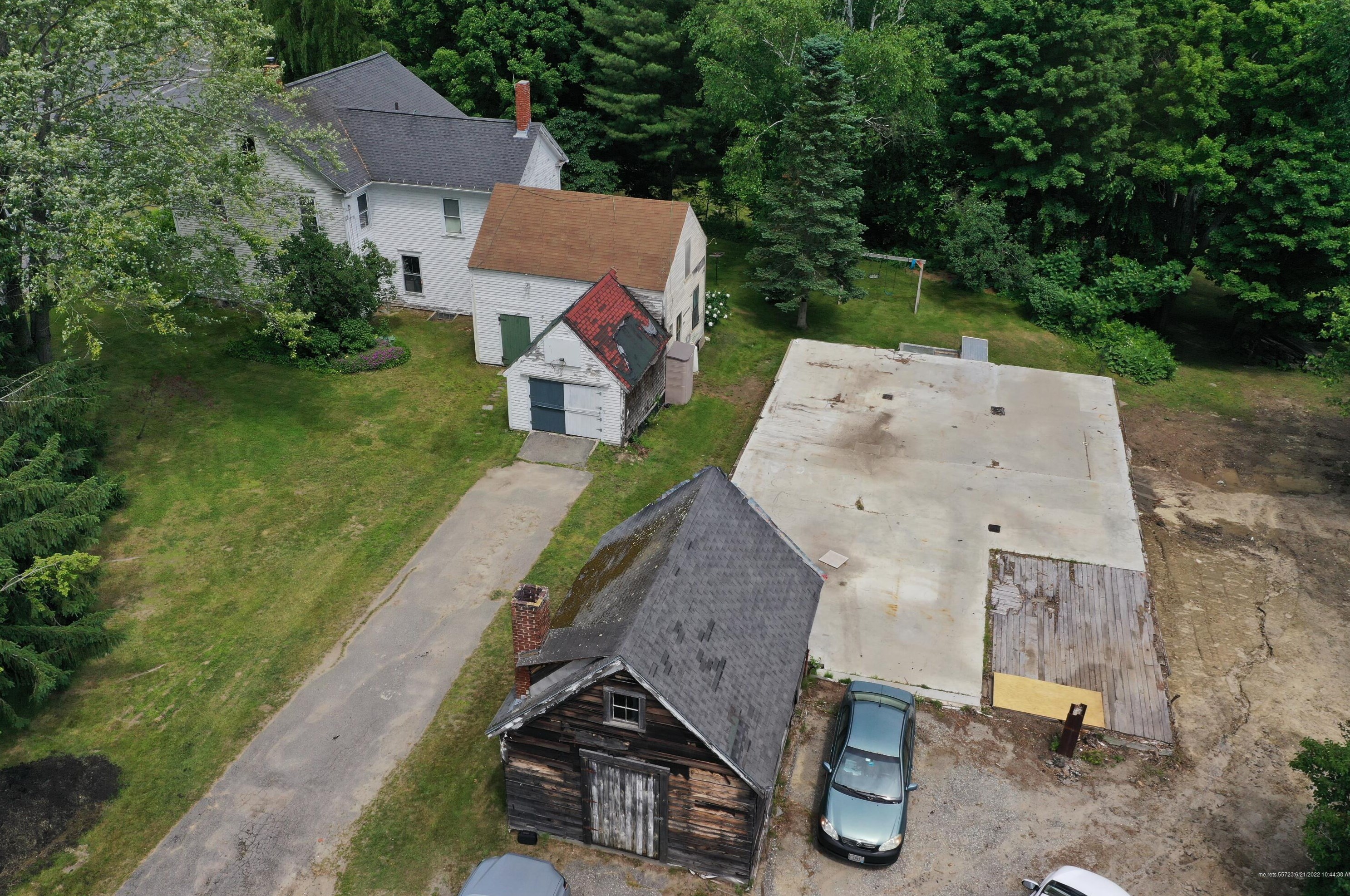 46 Annabessacook Rd, Winthrop, ME 04364