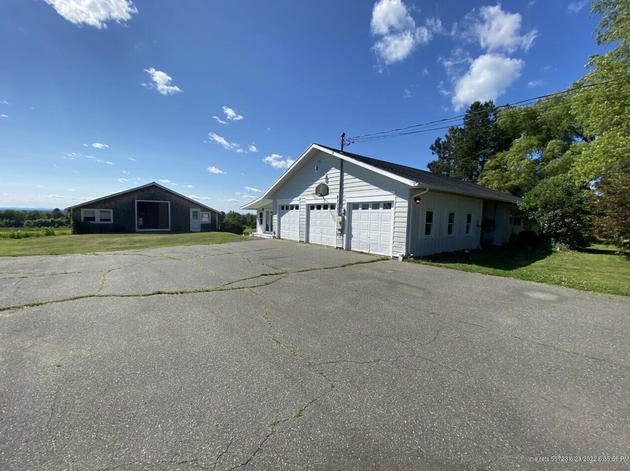 469 Albion Rd, Unity, ME 04988