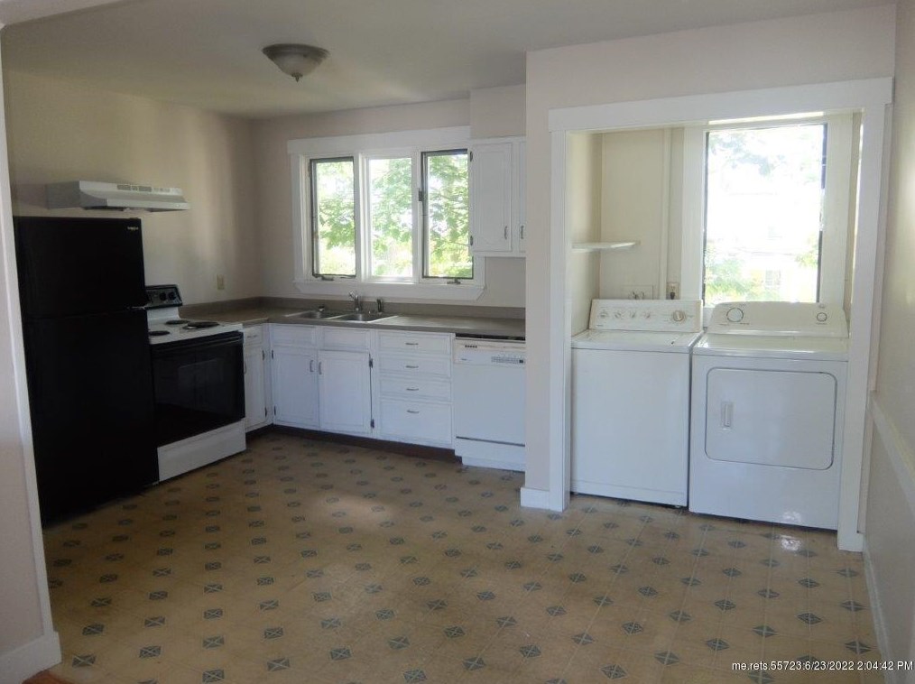 320 Woodford St, Portland, ME 04103