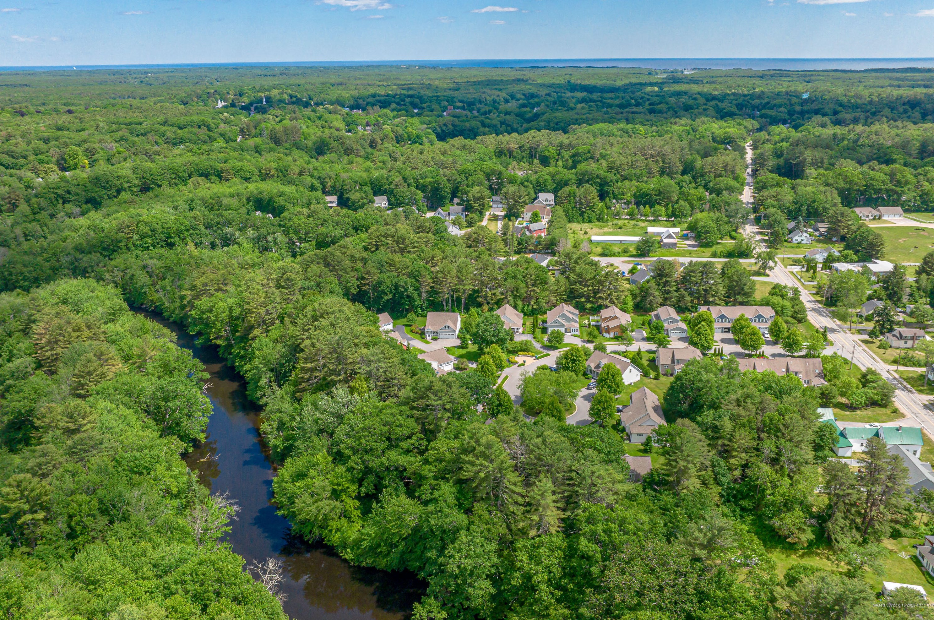 19 Lexington Dr, Kennebunk ME  04043-7198 exterior