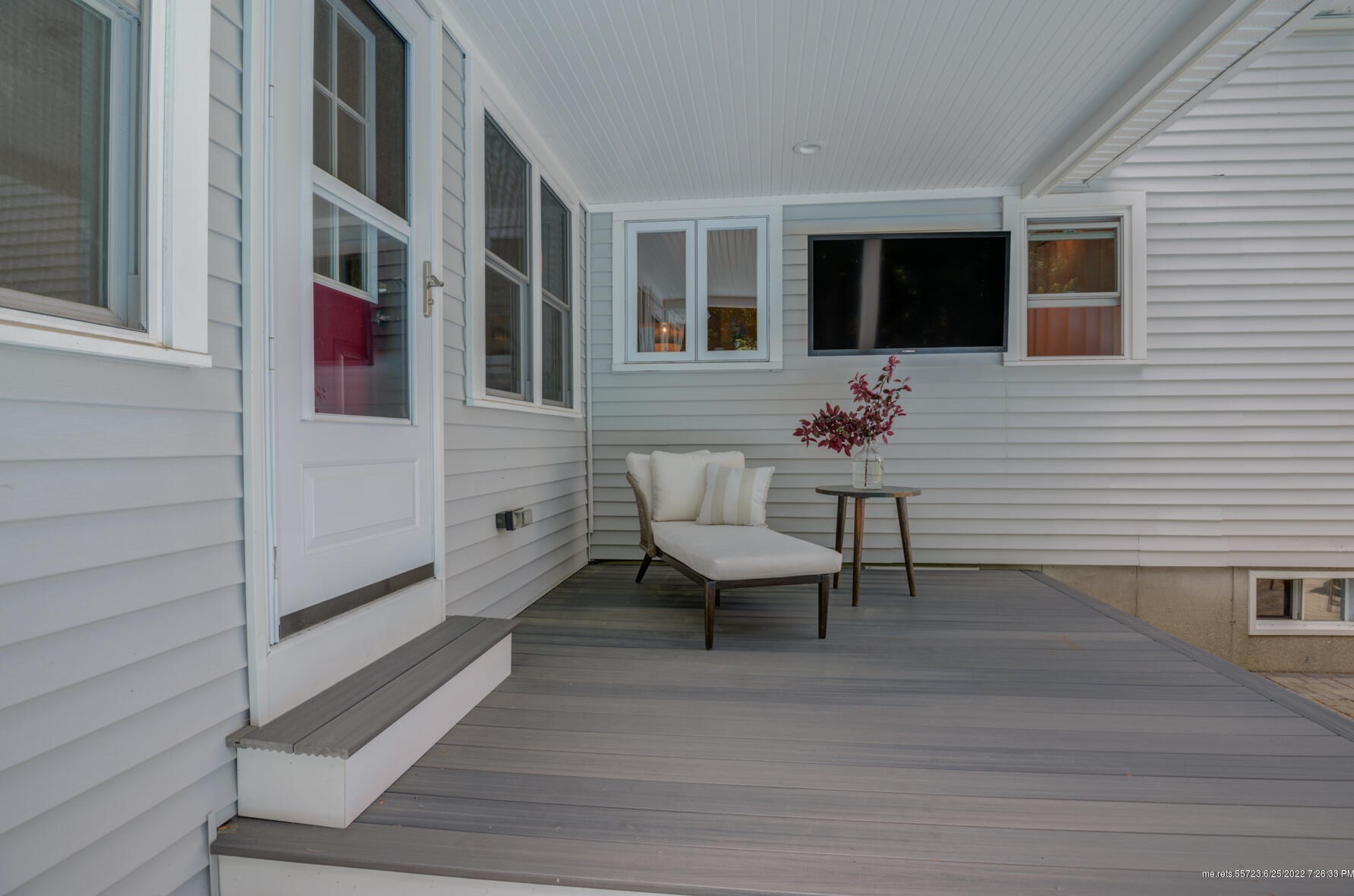 28 Rosewood Dr, Saco ME 04072-3165 exterior