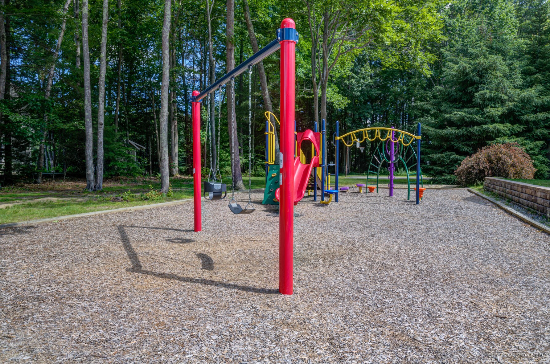 28 Rosewood Dr, Saco ME 04072-3165 exterior