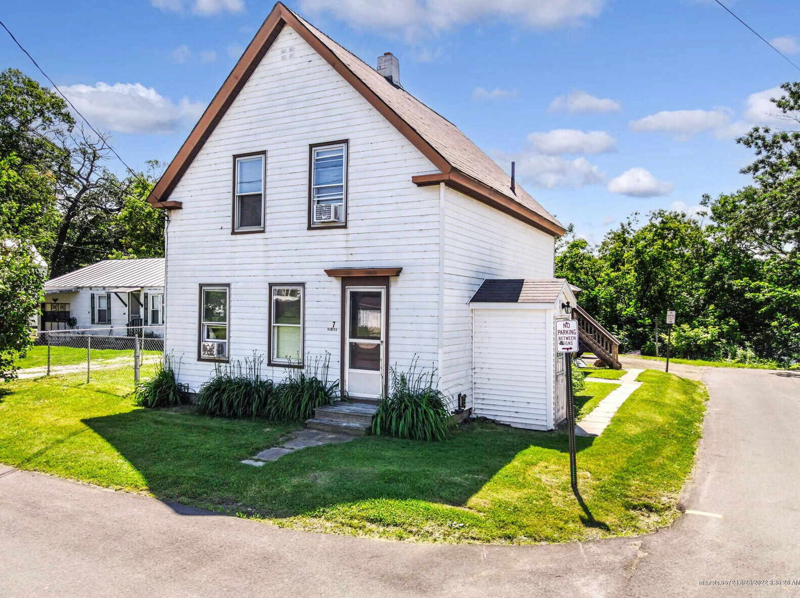 27 Winter St, Fairfield, ME 04937